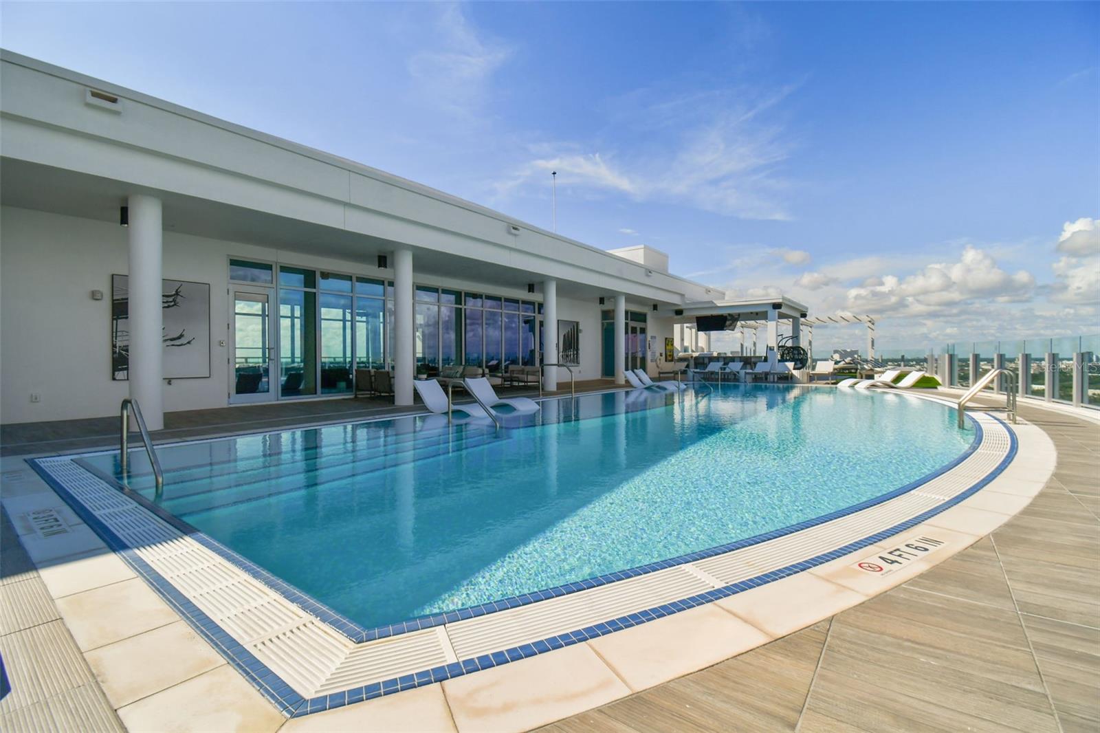 2910 W BARCELONA ST #802