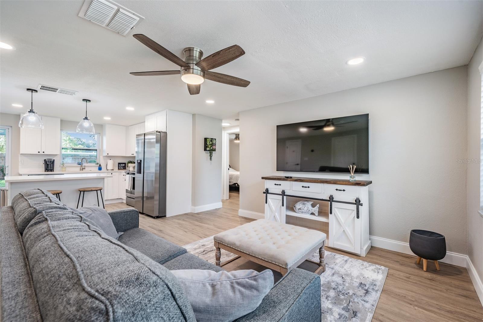 8484 LANTANA DR