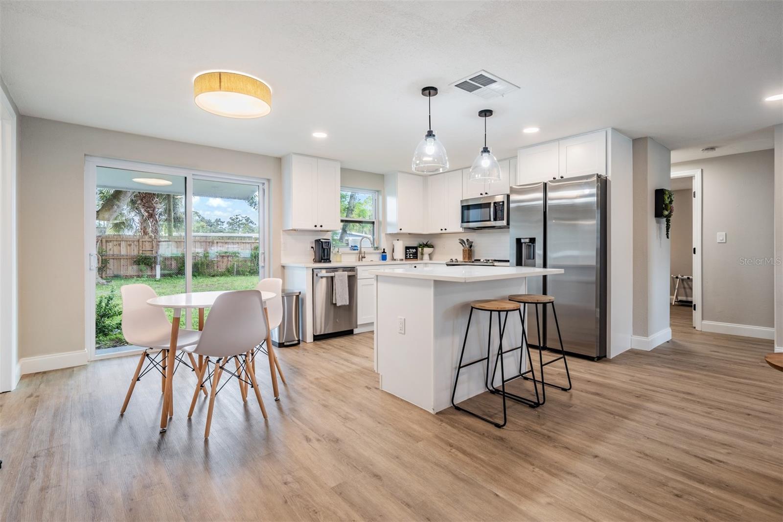 8484 LANTANA DR