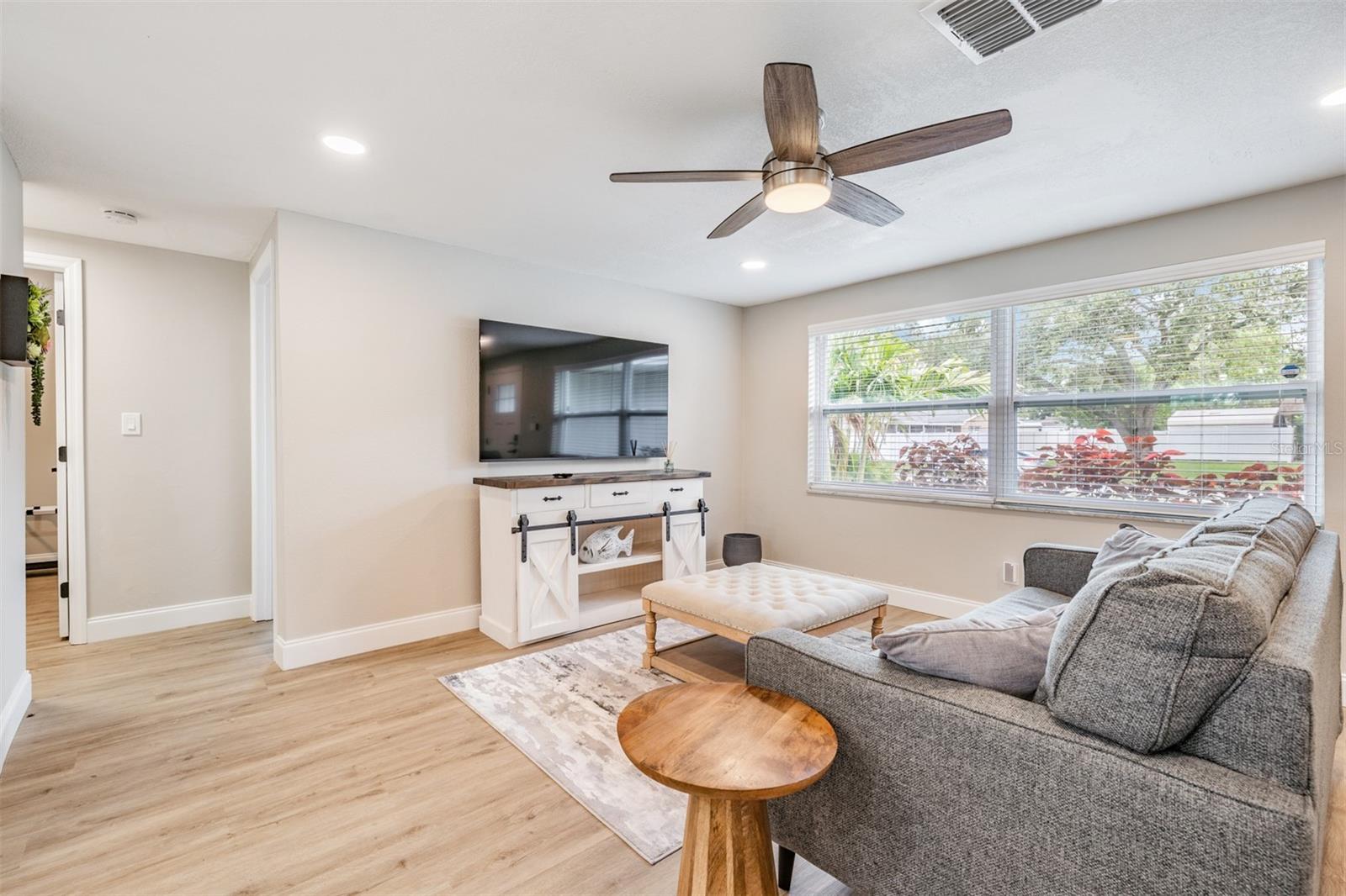 8484 LANTANA DR