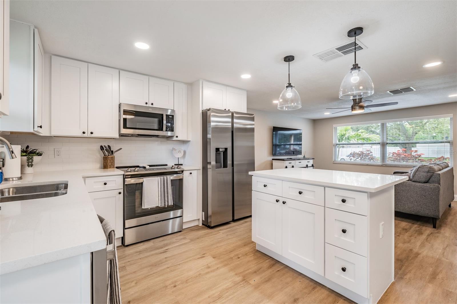 8484 LANTANA DR
