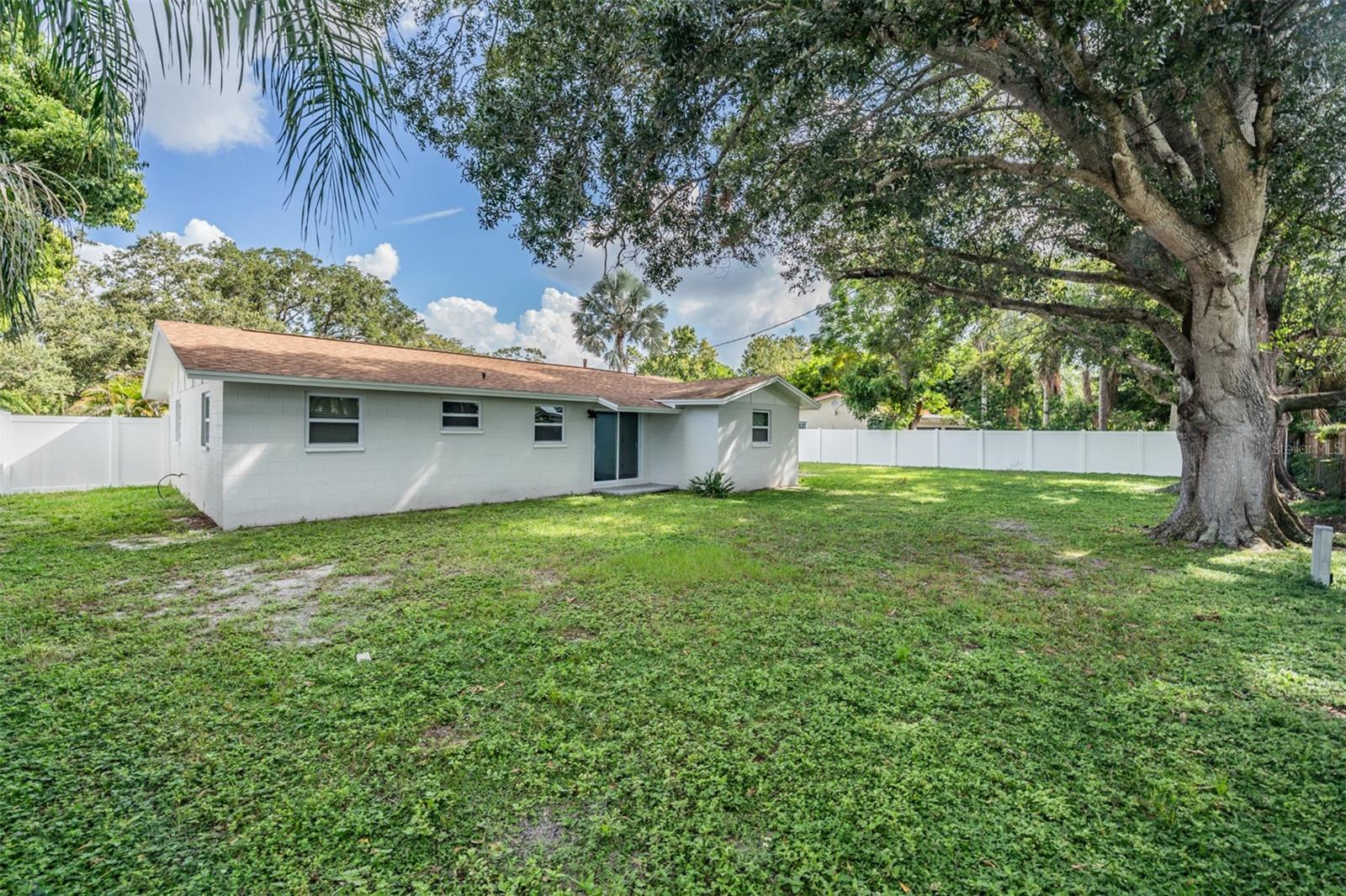 8484 LANTANA DR