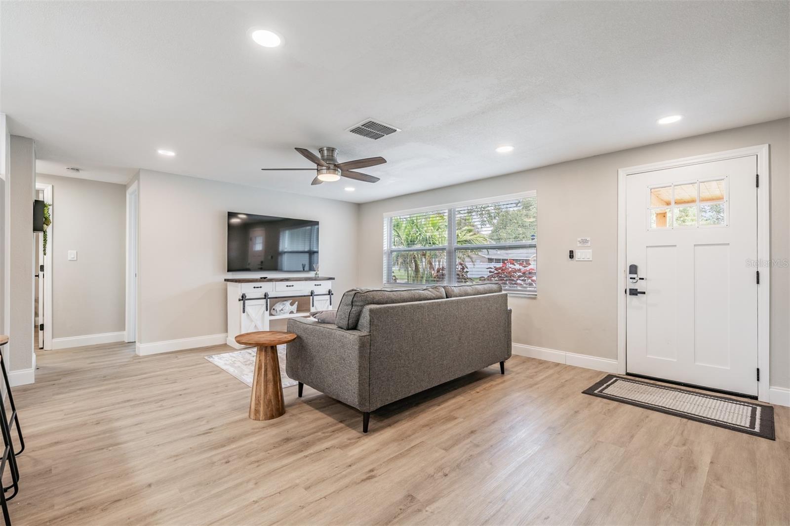 8484 LANTANA DR