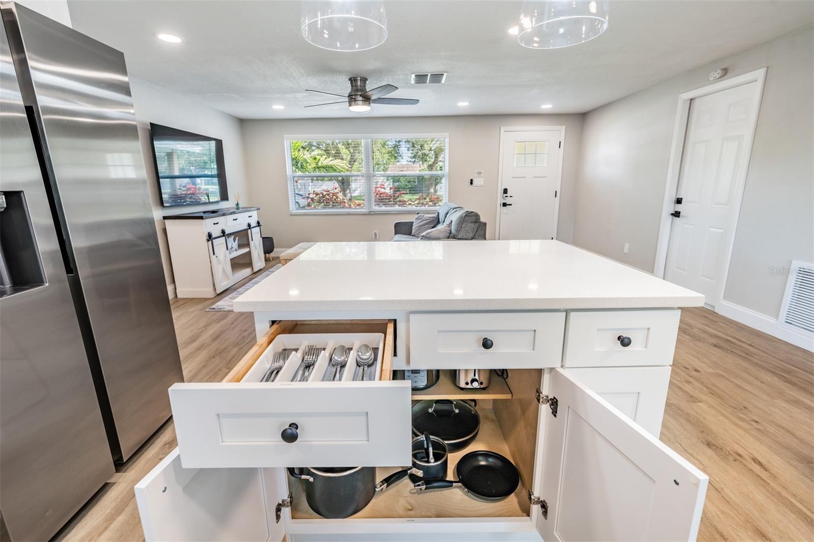 8484 LANTANA DR