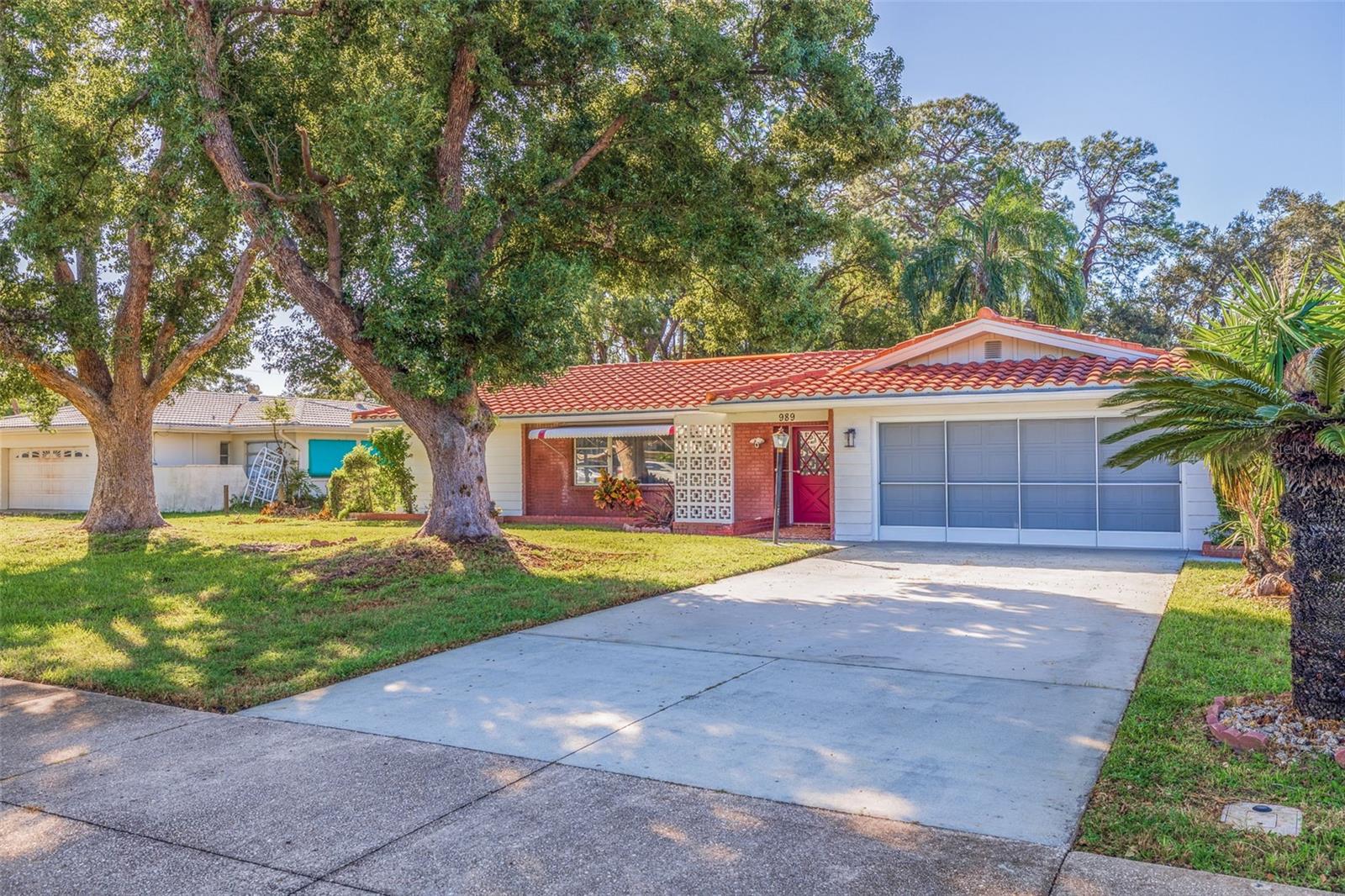 989 VIRGINIA ST