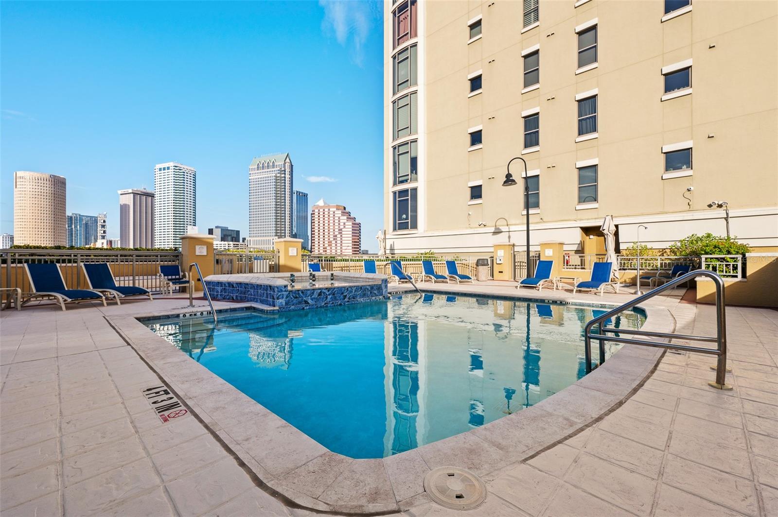 275 BAYSHORE BLVD #1602