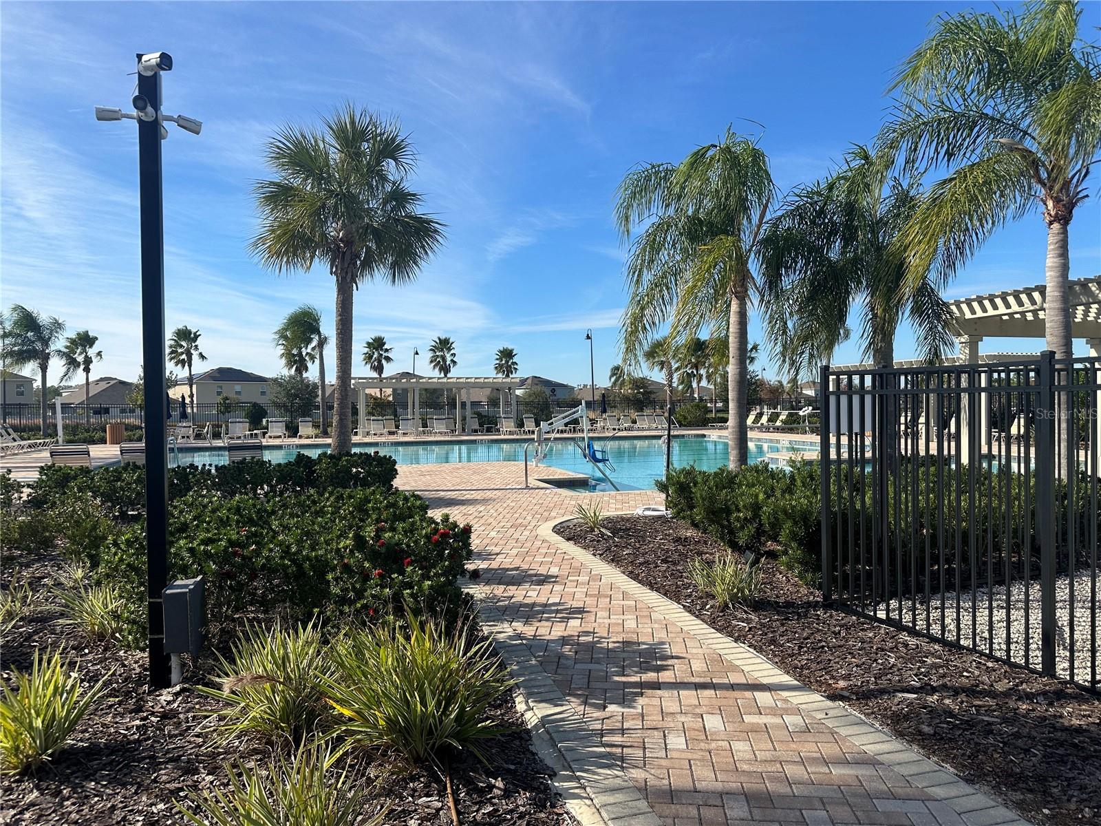 2834 SUNCOAST BLEND DR