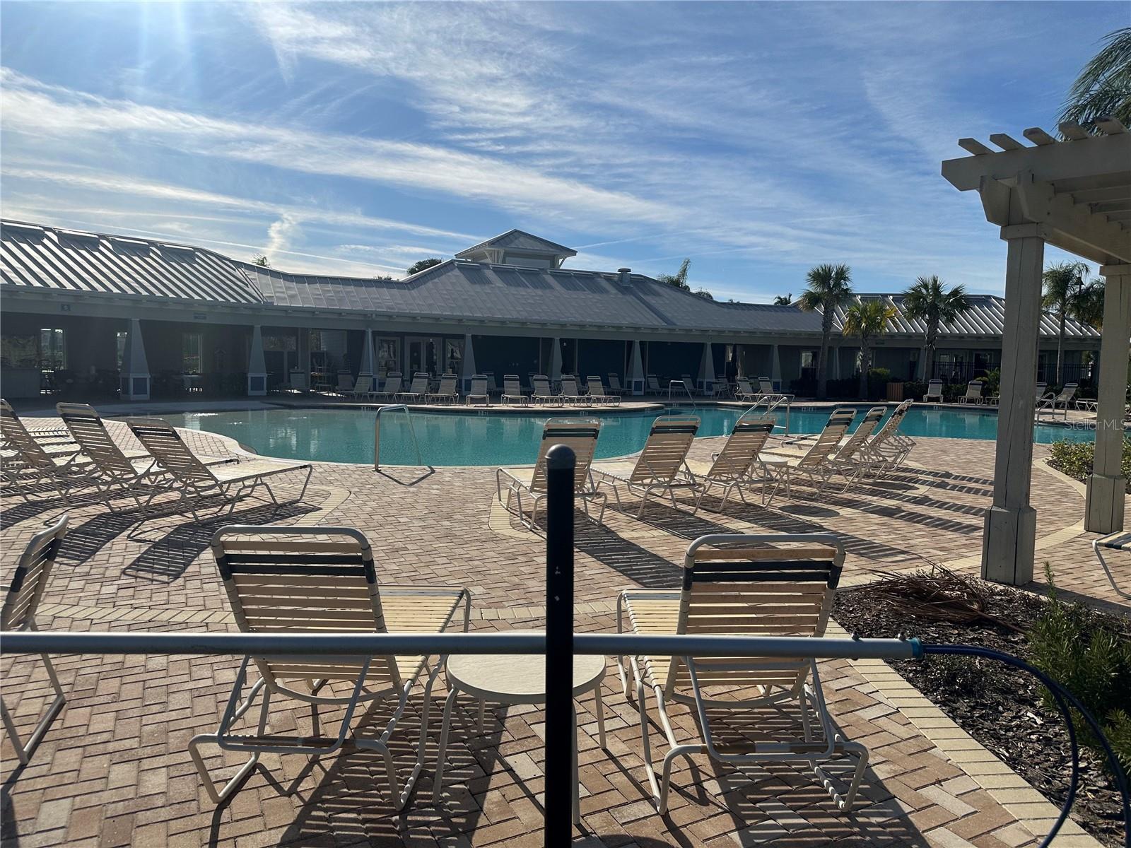2834 SUNCOAST BLEND DR