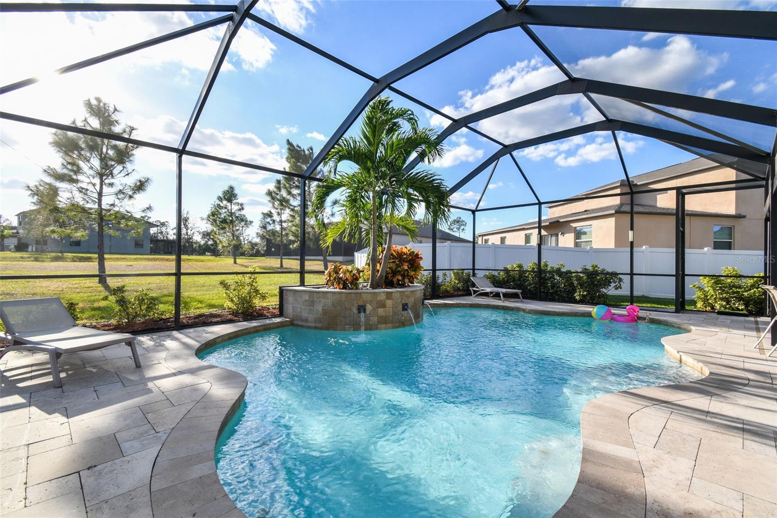 35942 SADDLE PALM WAY