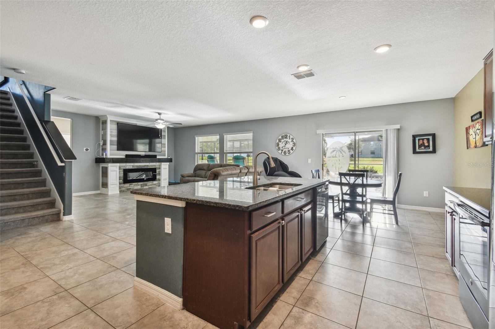 35942 SADDLE PALM WAY