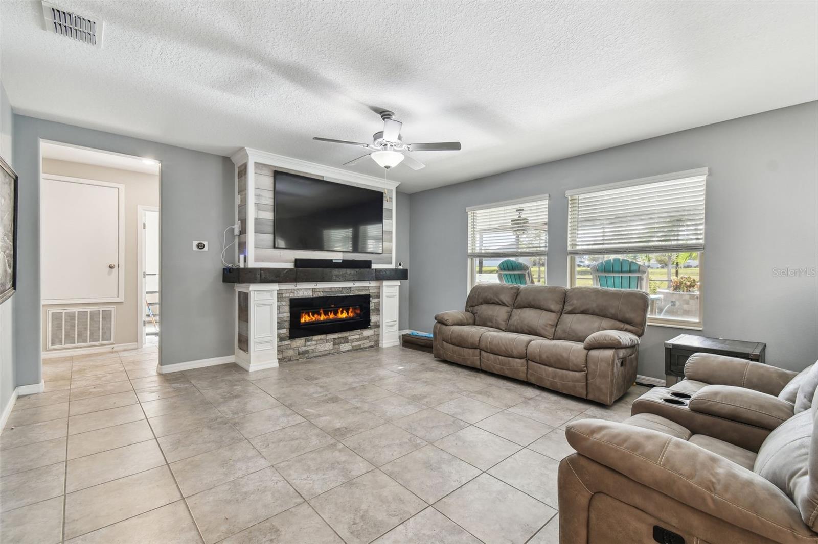 35942 SADDLE PALM WAY