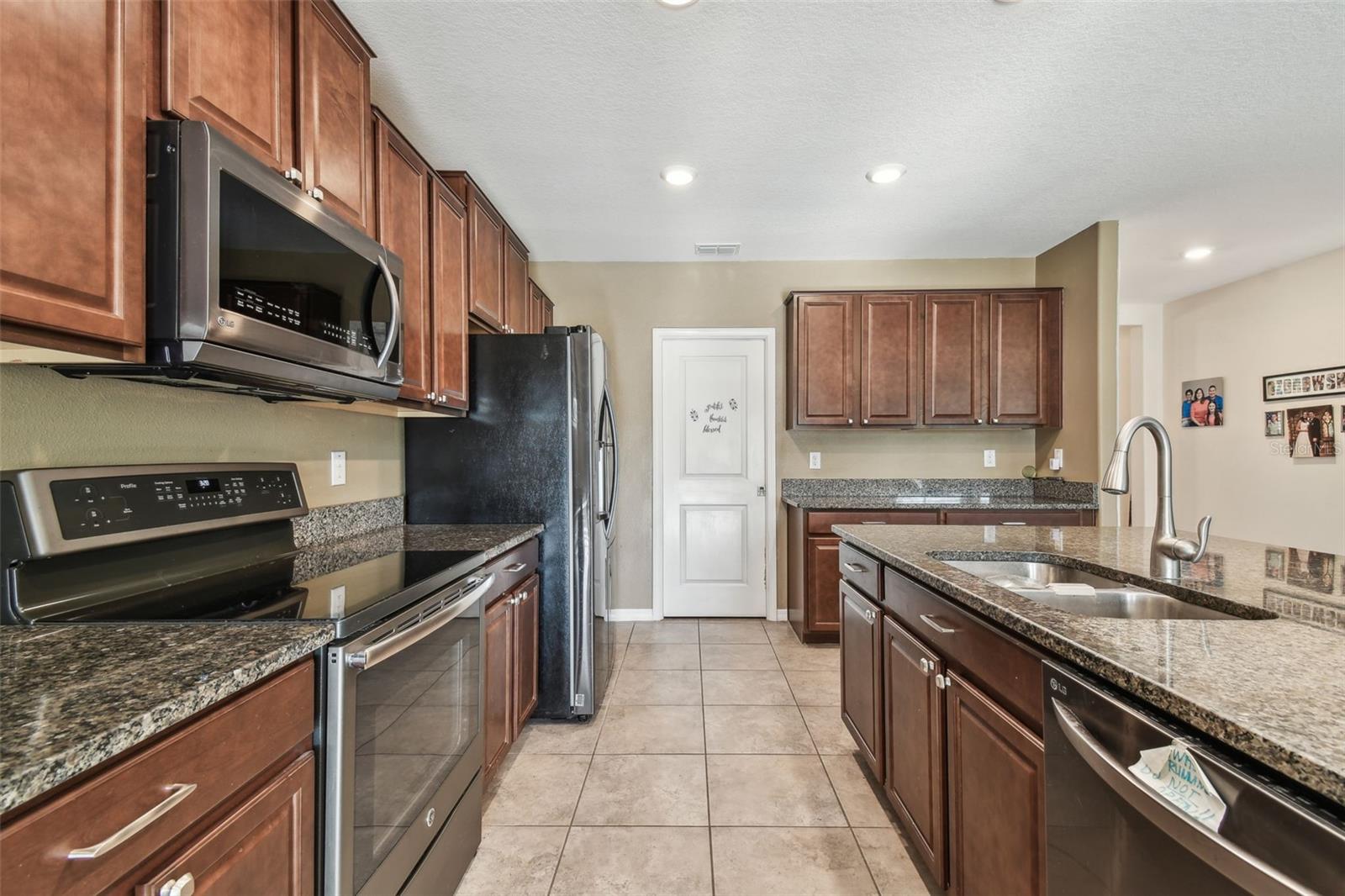 35942 SADDLE PALM WAY