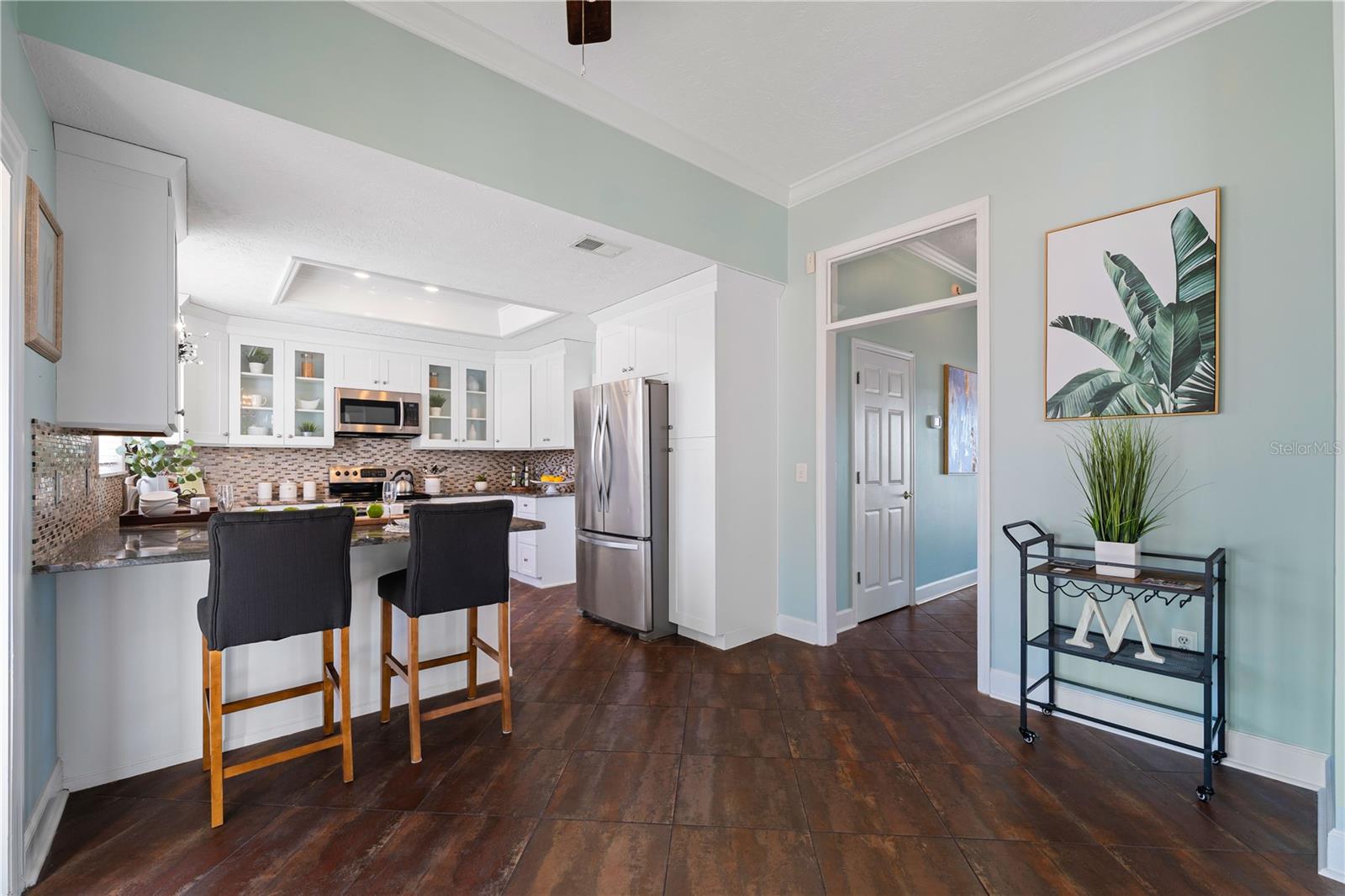 55 EDGEWATER DR