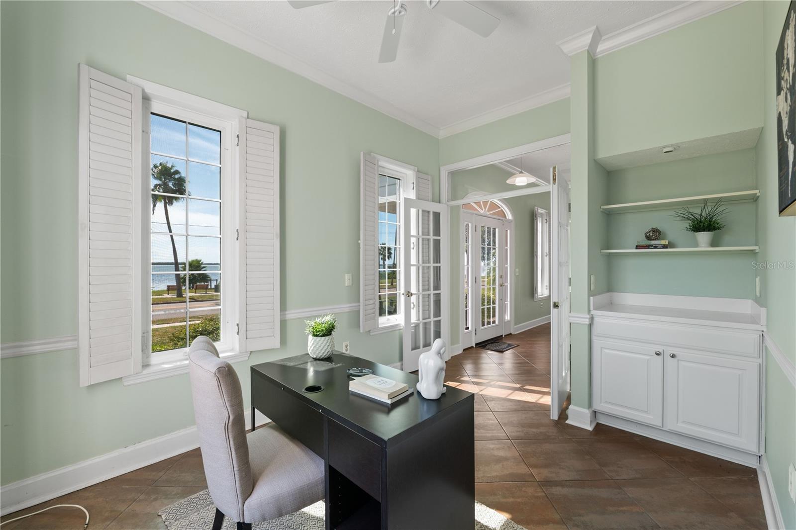 55 EDGEWATER DR