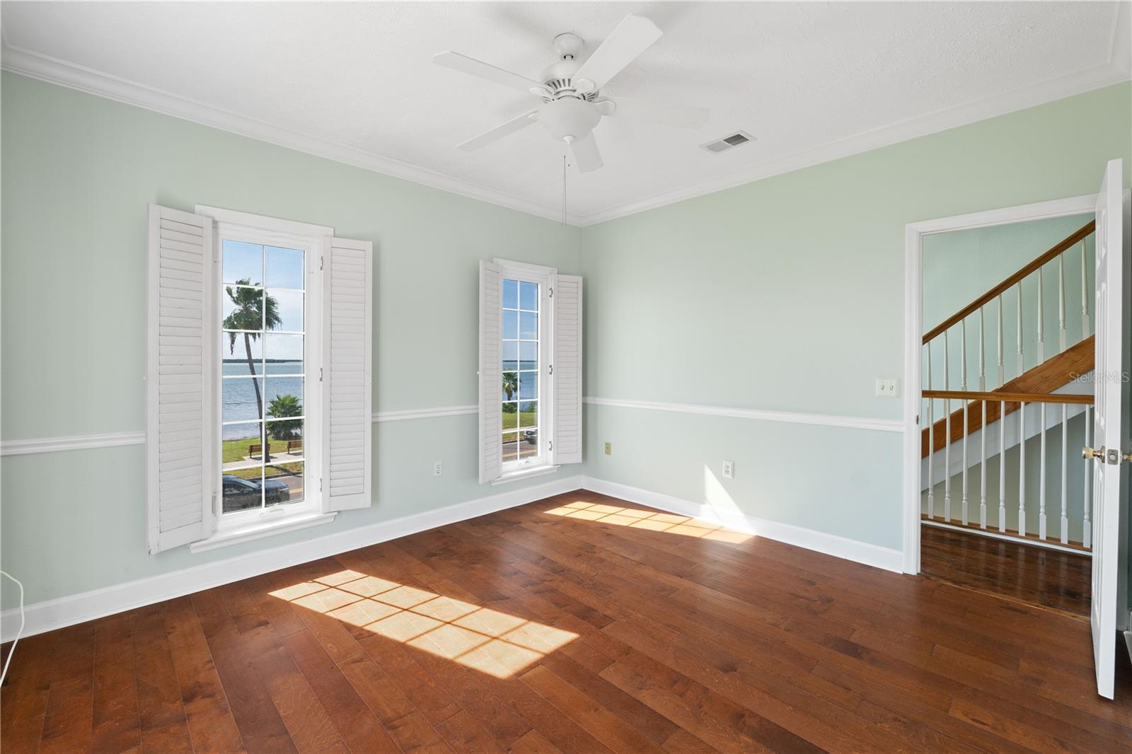 55 EDGEWATER DR