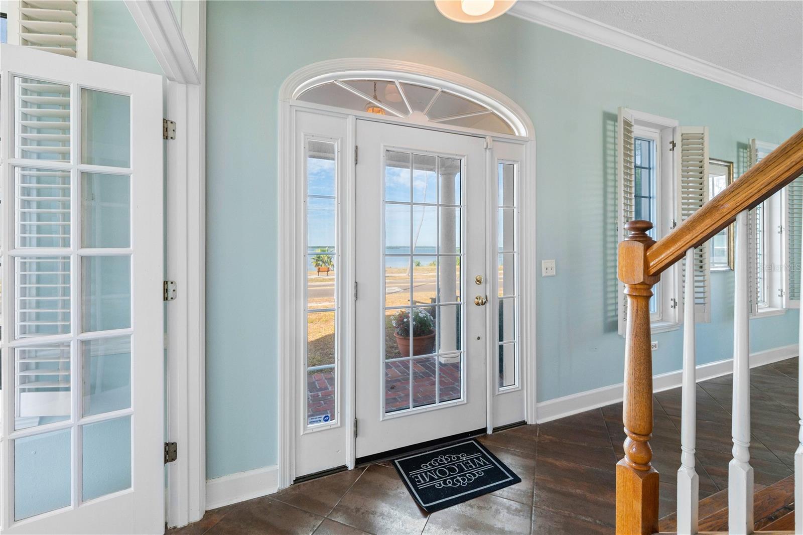 55 EDGEWATER DR