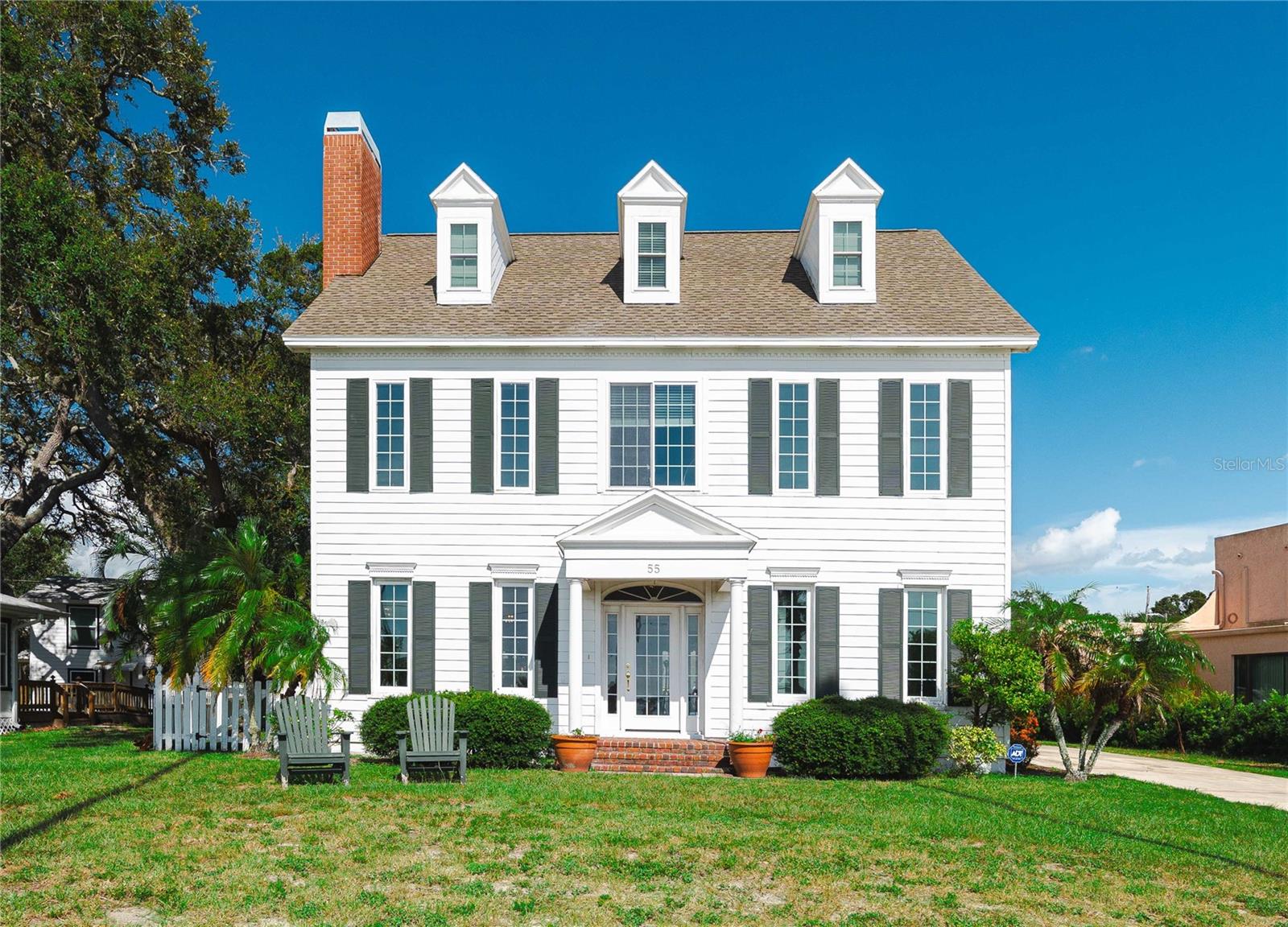 55 EDGEWATER DR