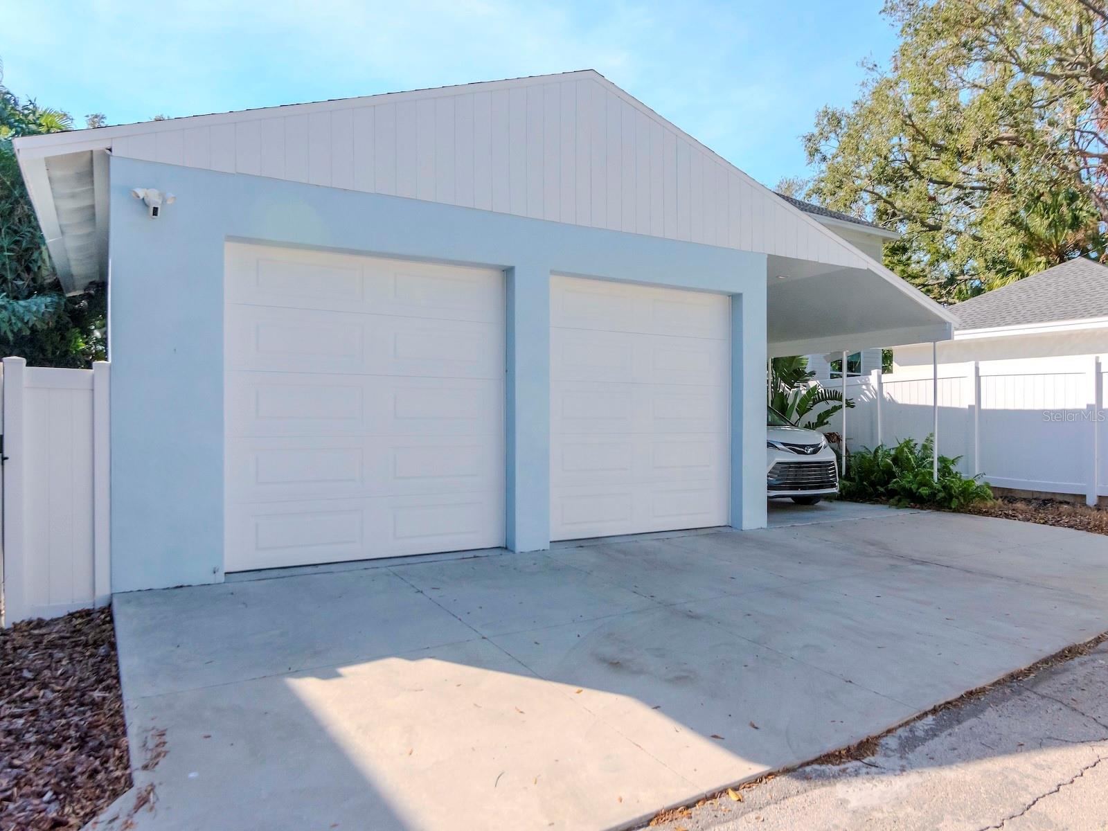 207 28TH AVE N