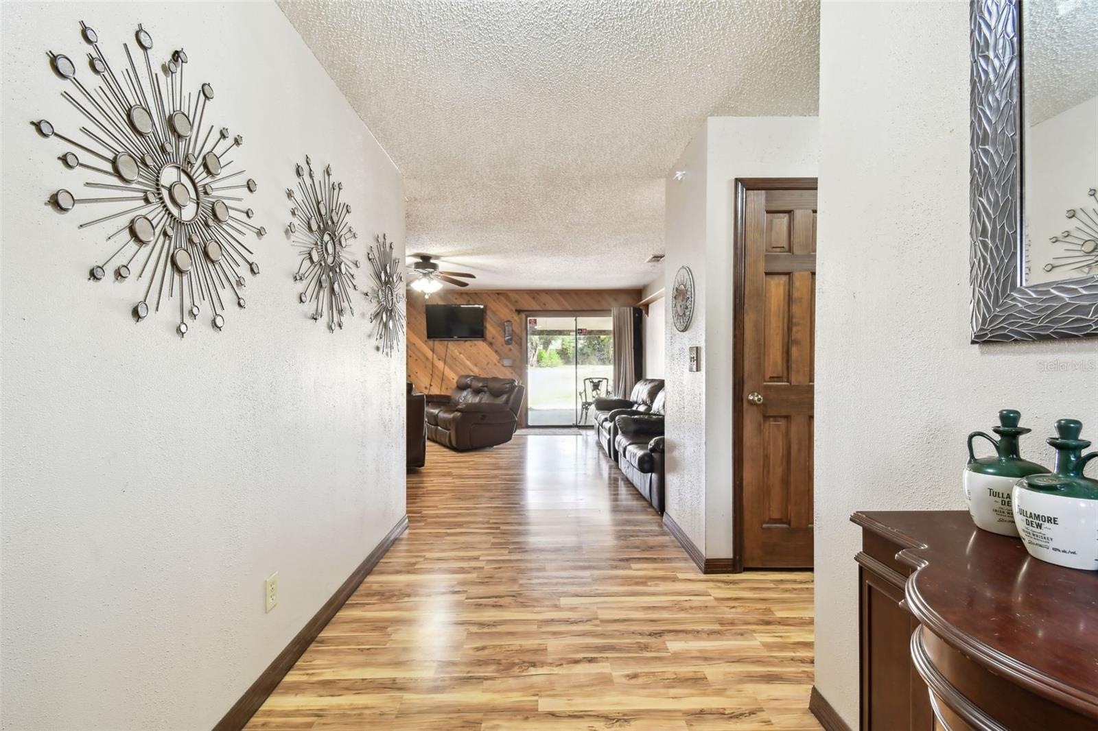 4211 HIGHVIEW RD