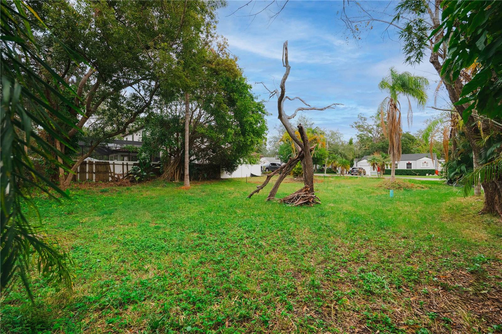 4615 S WOODLYNNE AVE