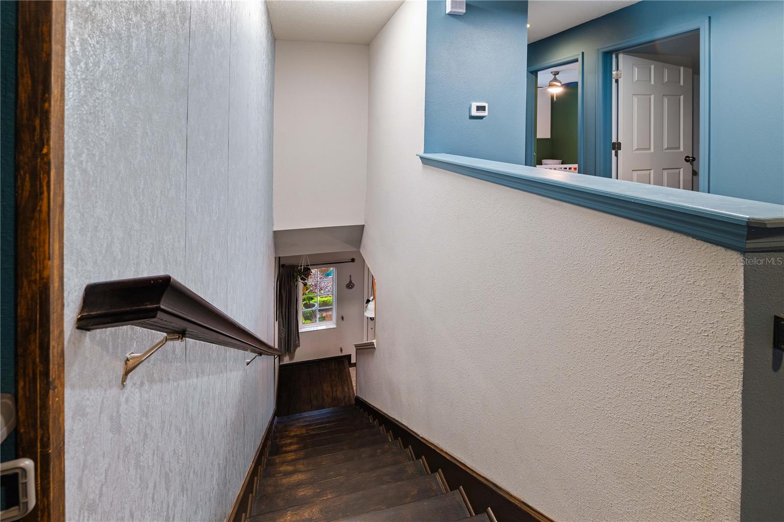 7016 SUMMER HOLLY PL