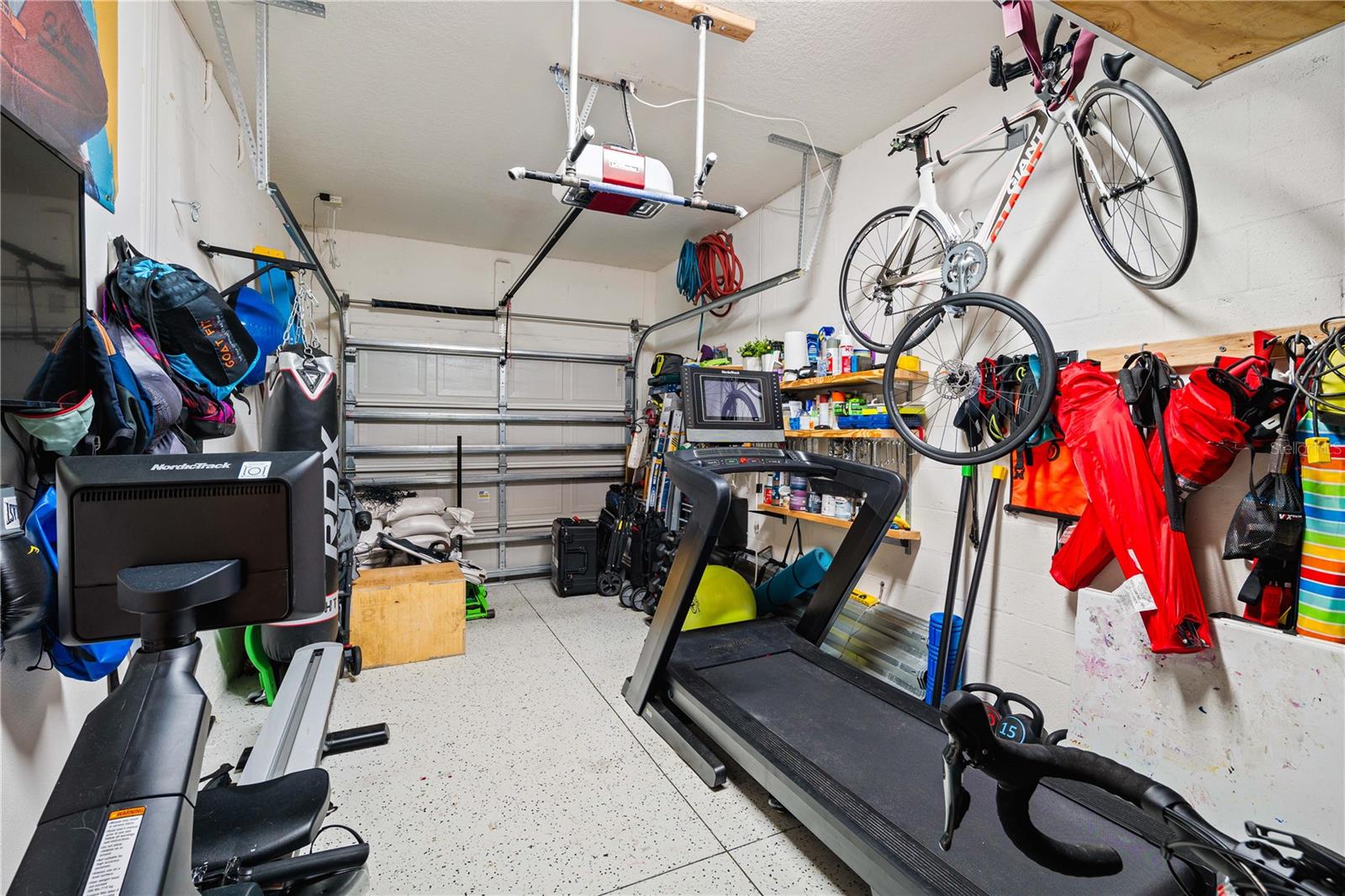 7016 SUMMER HOLLY PL