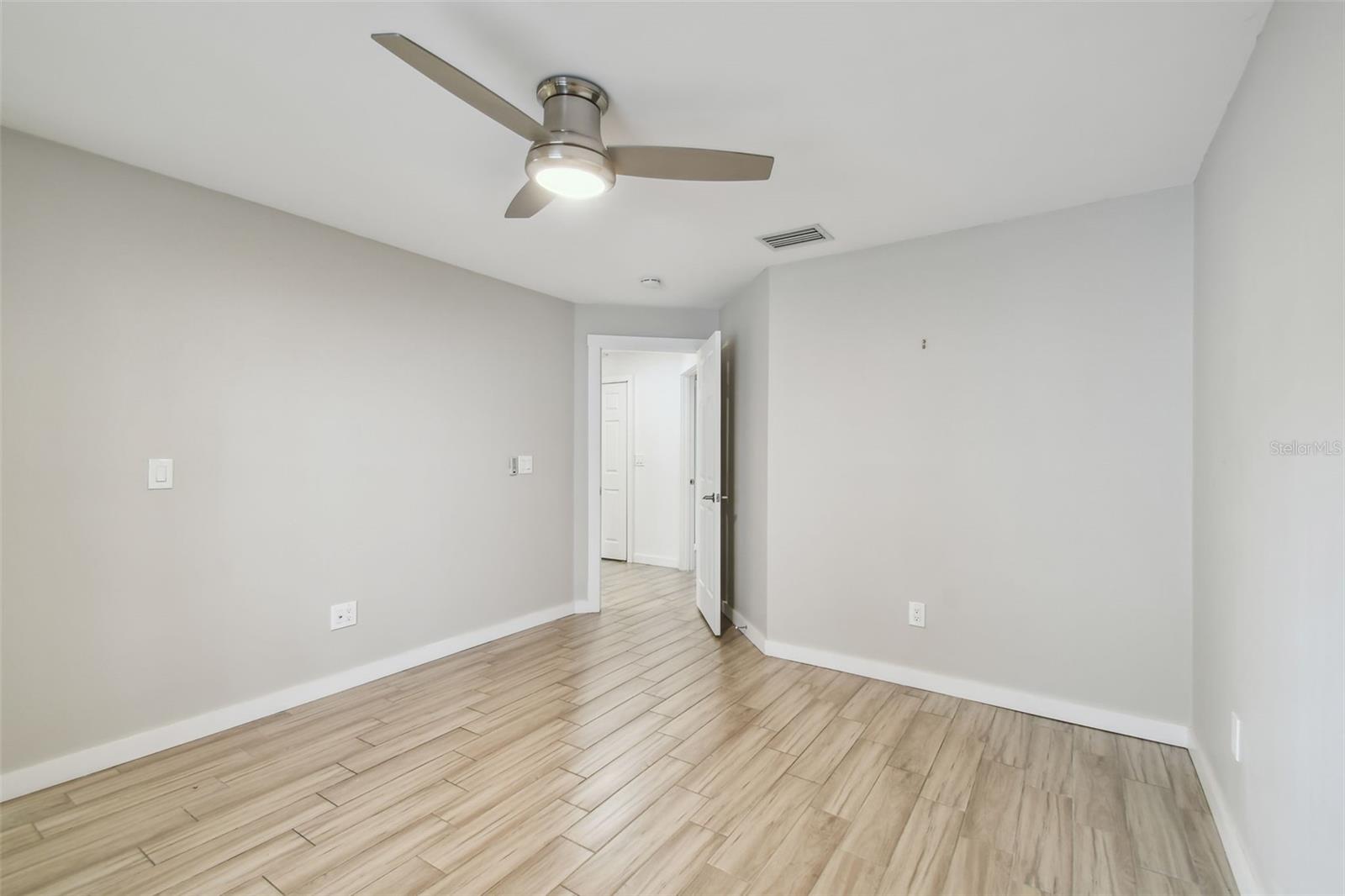 4811 BAYSHORE BLVD #302