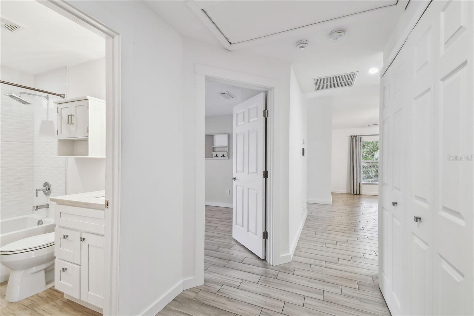 4811 BAYSHORE BLVD #302