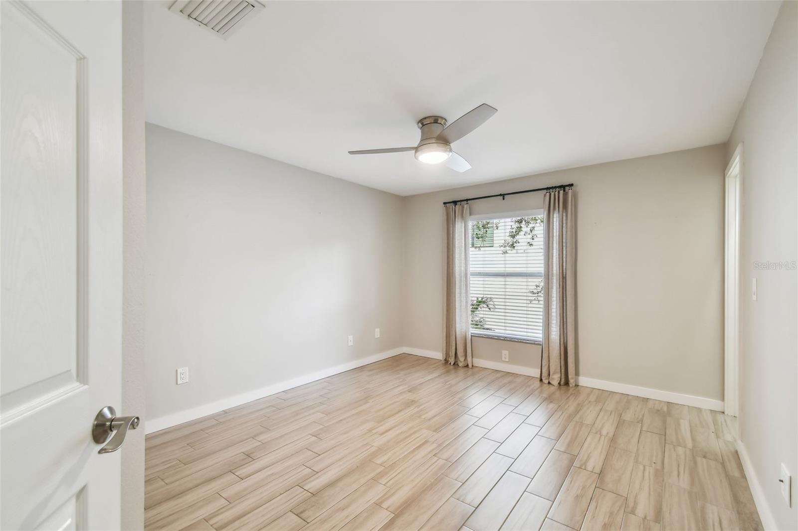 4811 BAYSHORE BLVD #302