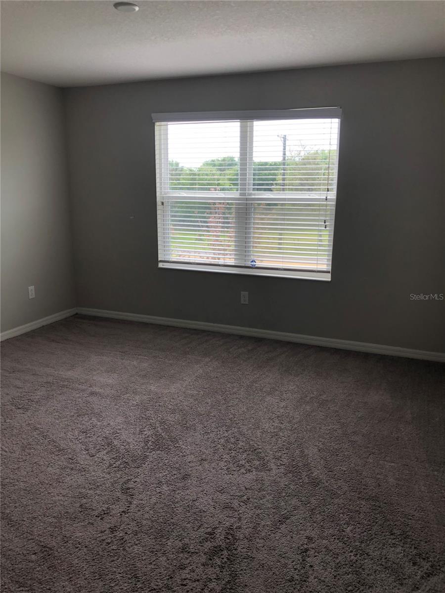 7049 SUMMER HOLLY PL