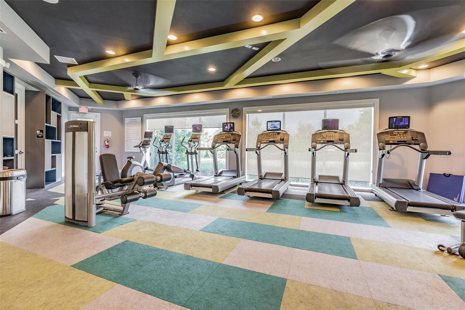 33899 ASTORIA CIR