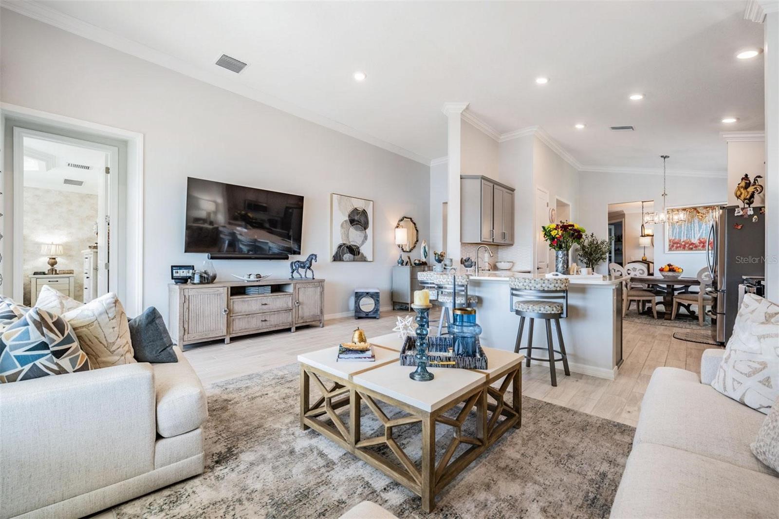 33899 ASTORIA CIR