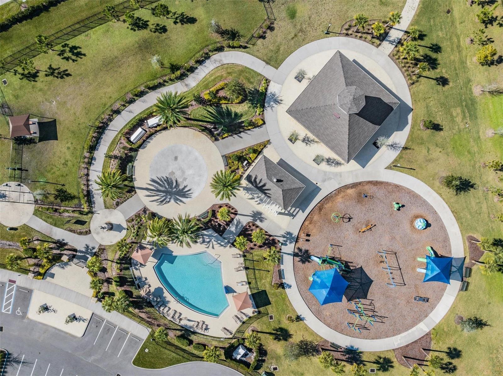 33899 ASTORIA CIR