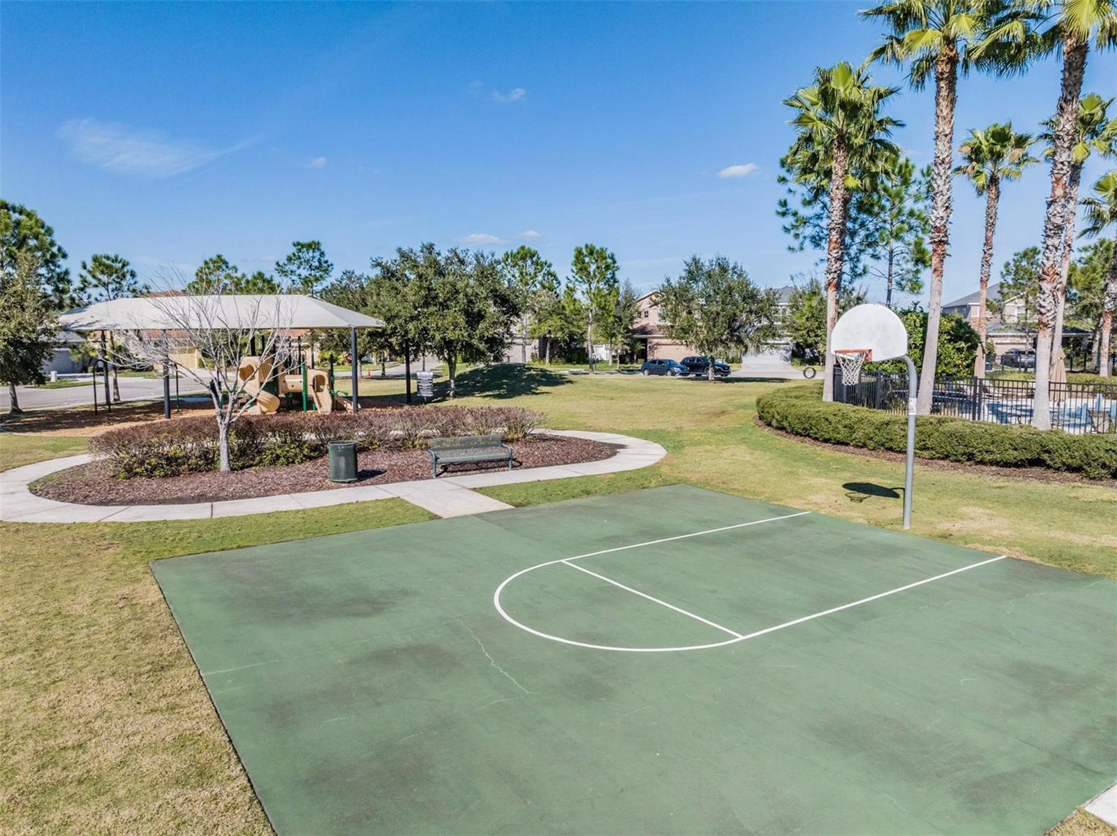 33899 ASTORIA CIR