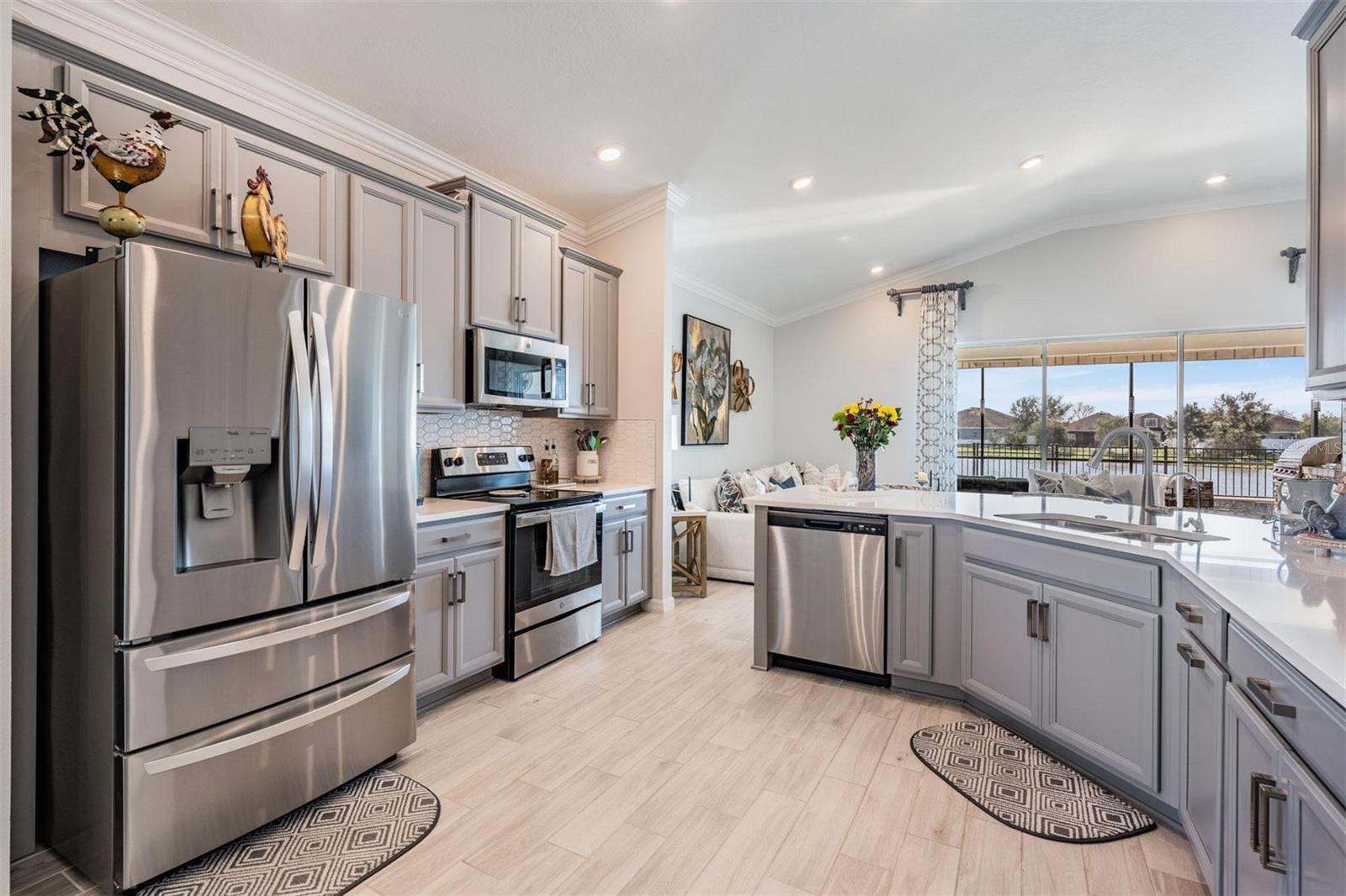33899 ASTORIA CIR