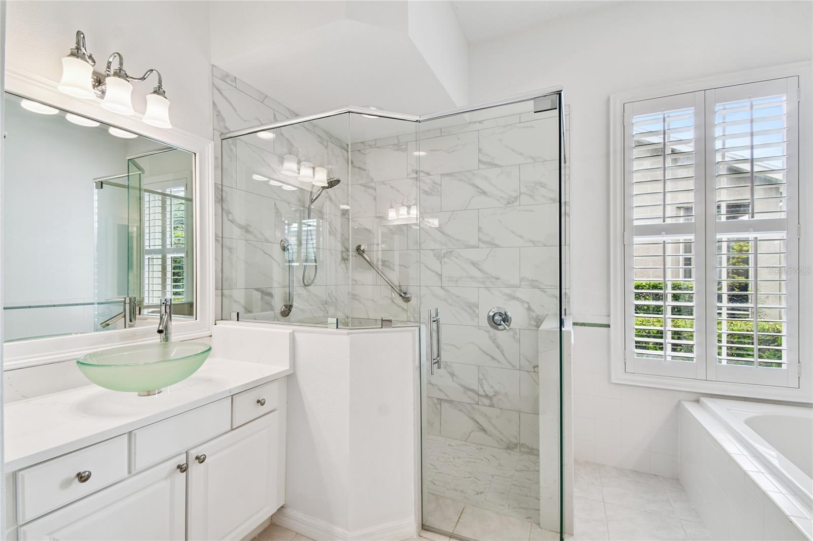 14605 CHATSWORTH MANOR CIR