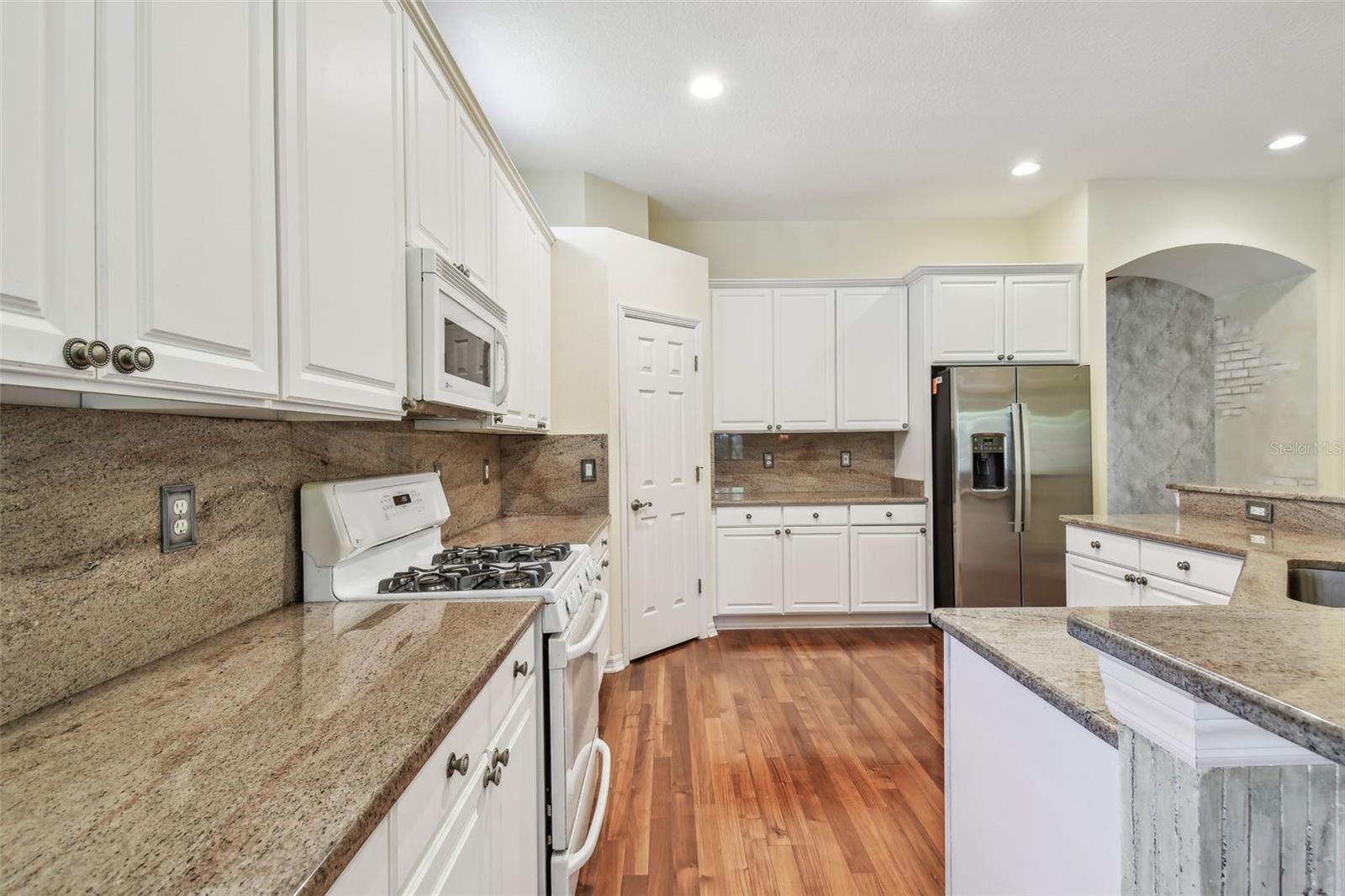 14605 CHATSWORTH MANOR CIR