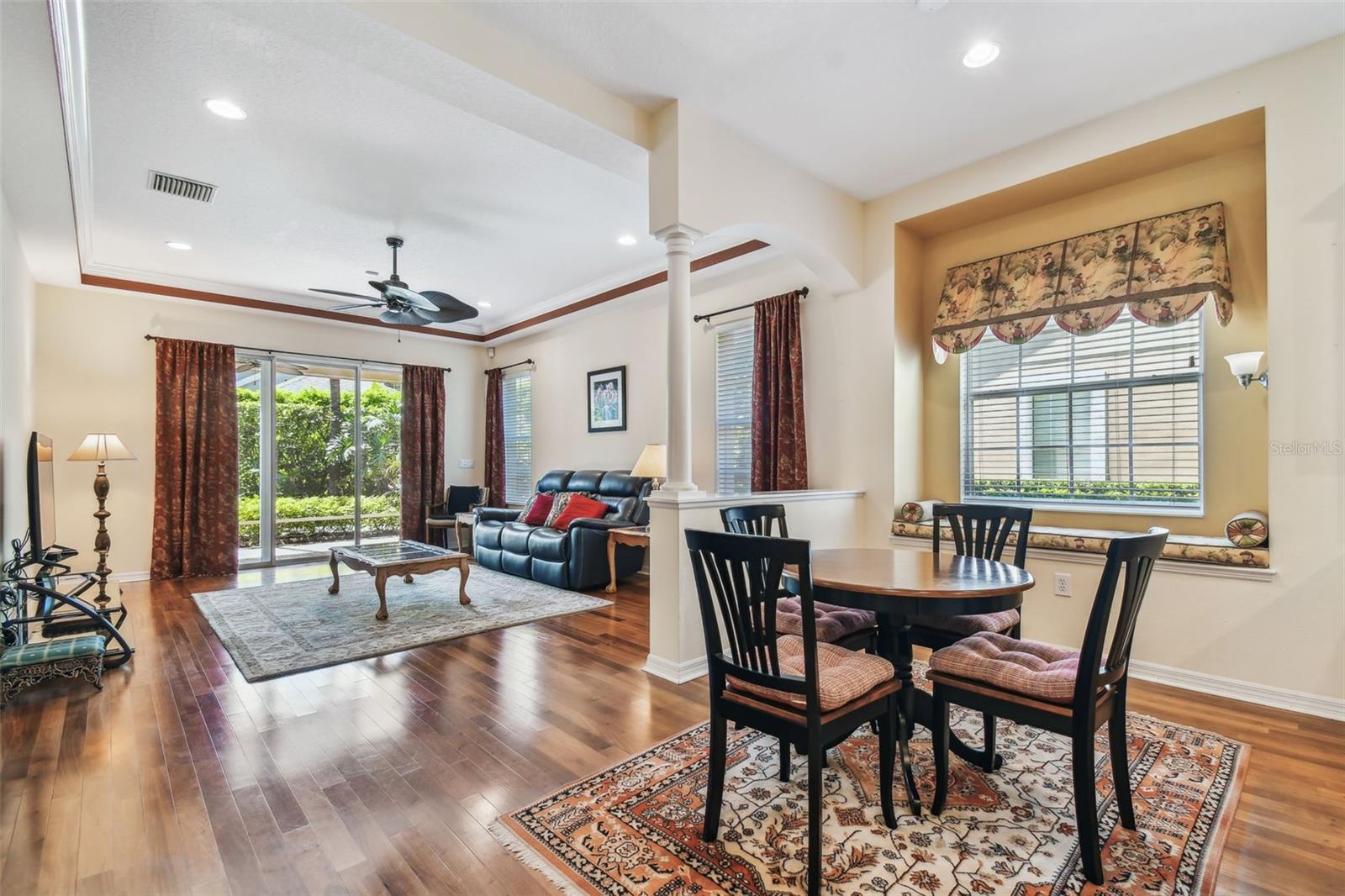 14605 CHATSWORTH MANOR CIR