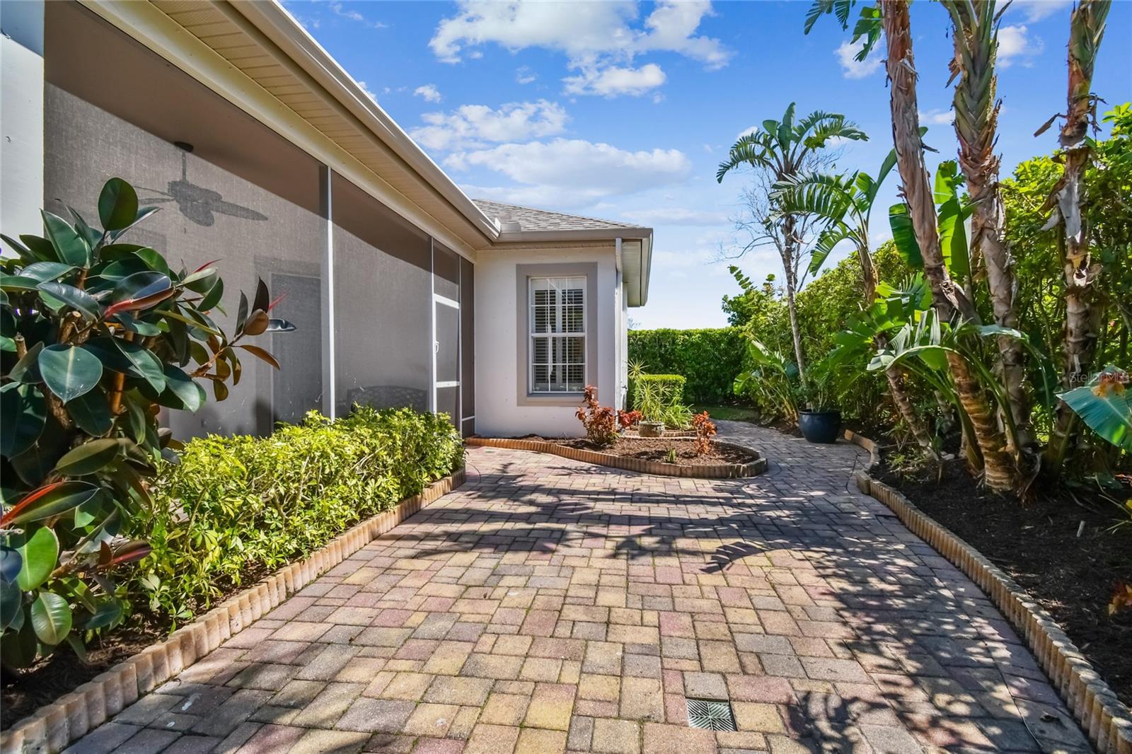 14605 CHATSWORTH MANOR CIR