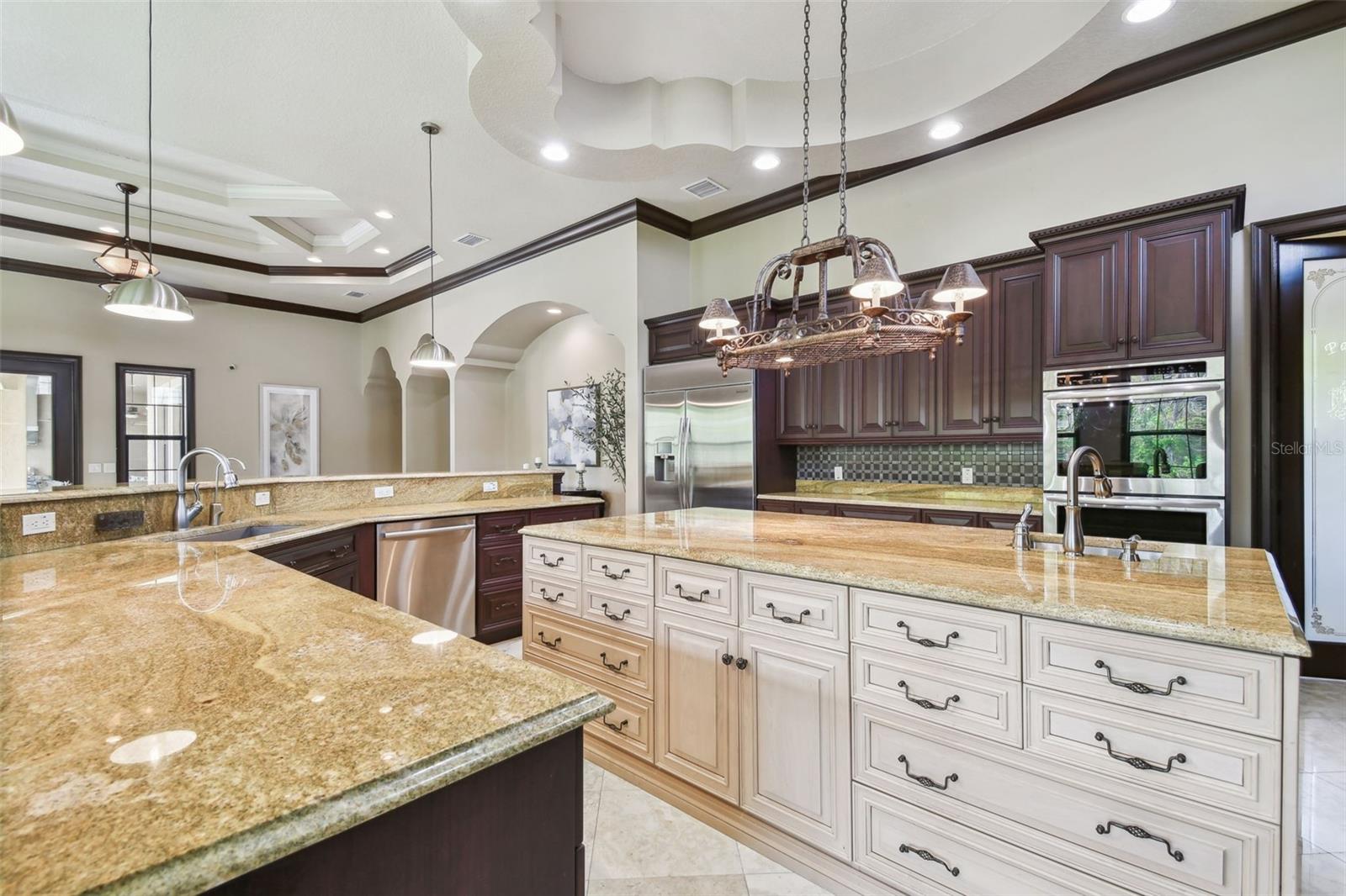 17005 MADRES DE AVILA