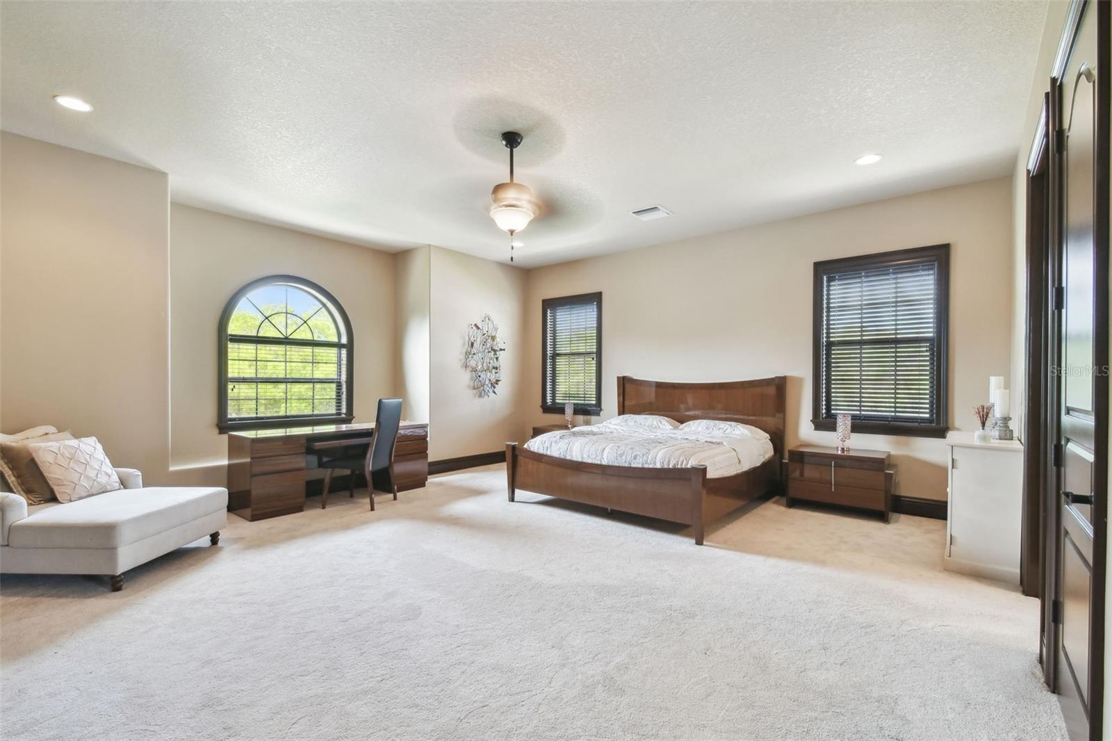 17005 MADRES DE AVILA