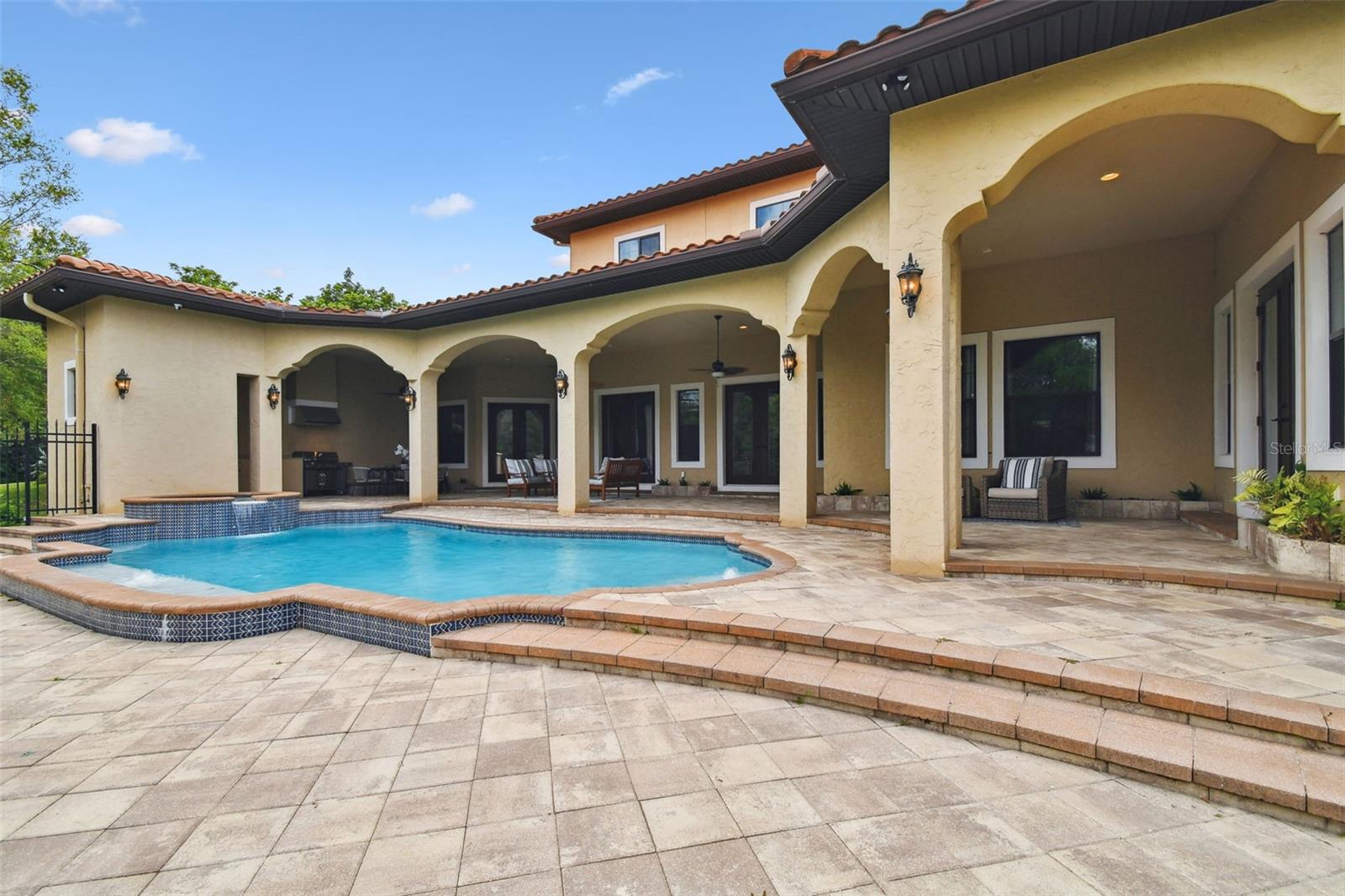 17005 MADRES DE AVILA