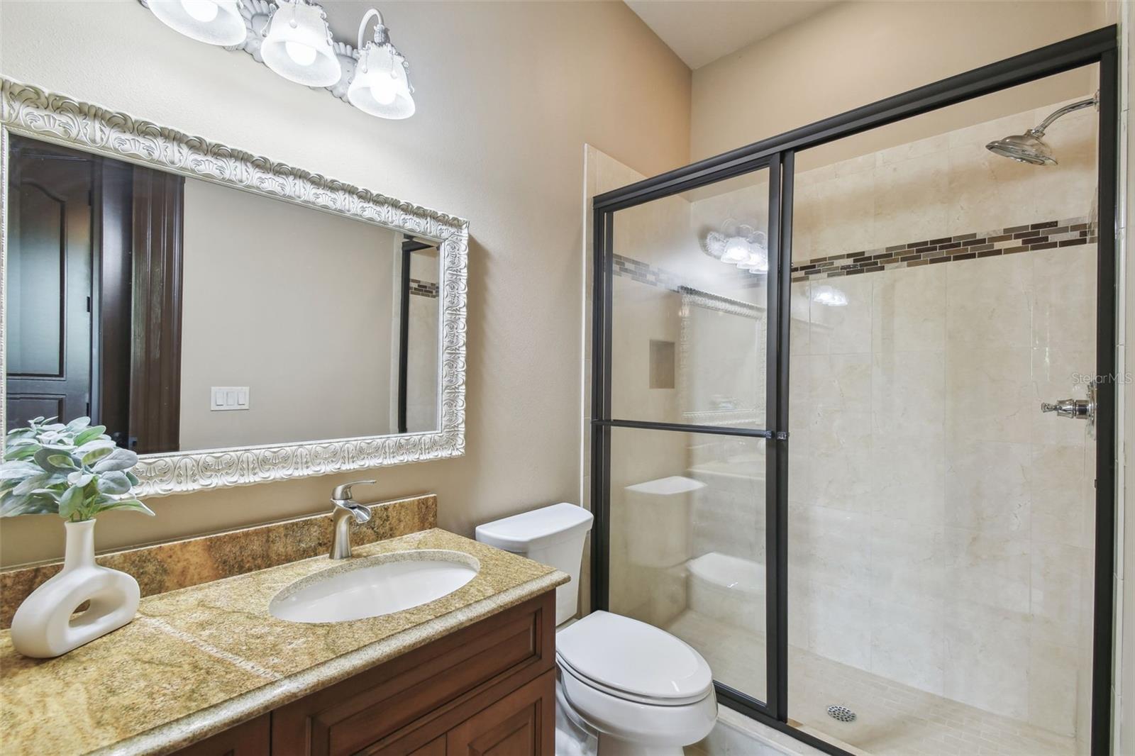 17005 MADRES DE AVILA