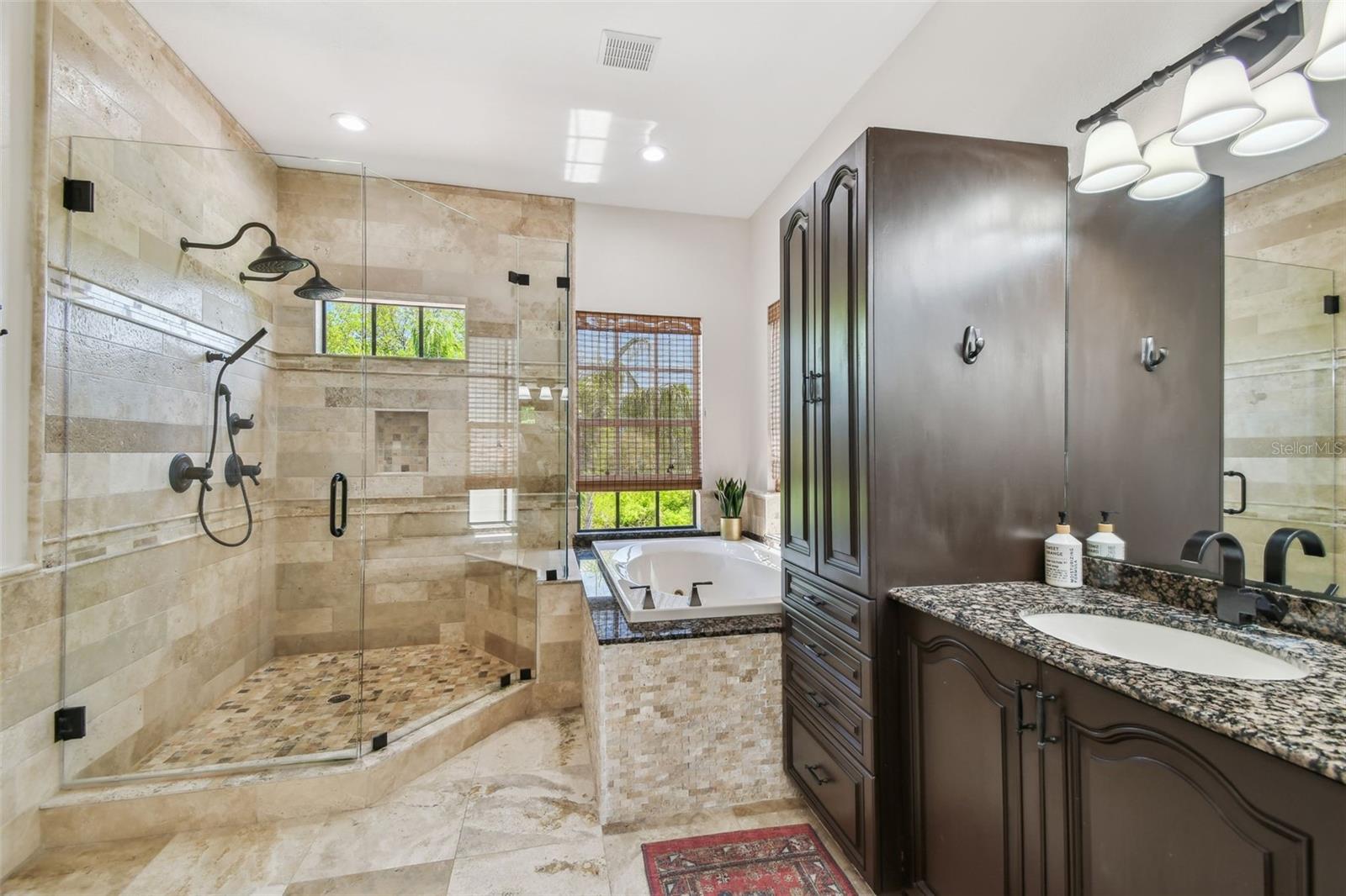 17003 MADRES DE AVILA