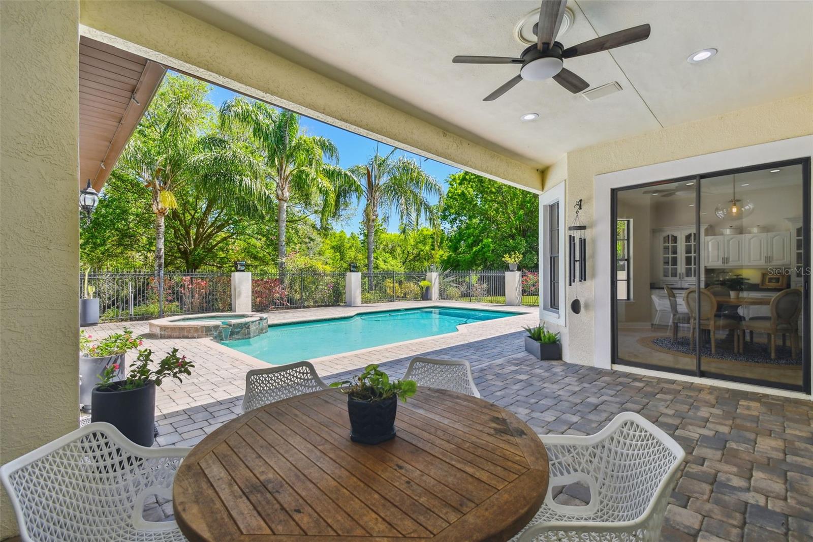 17003 MADRES DE AVILA