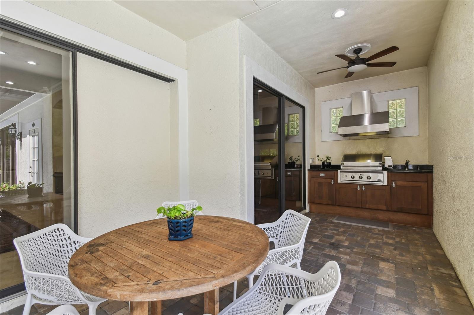 17003 MADRES DE AVILA