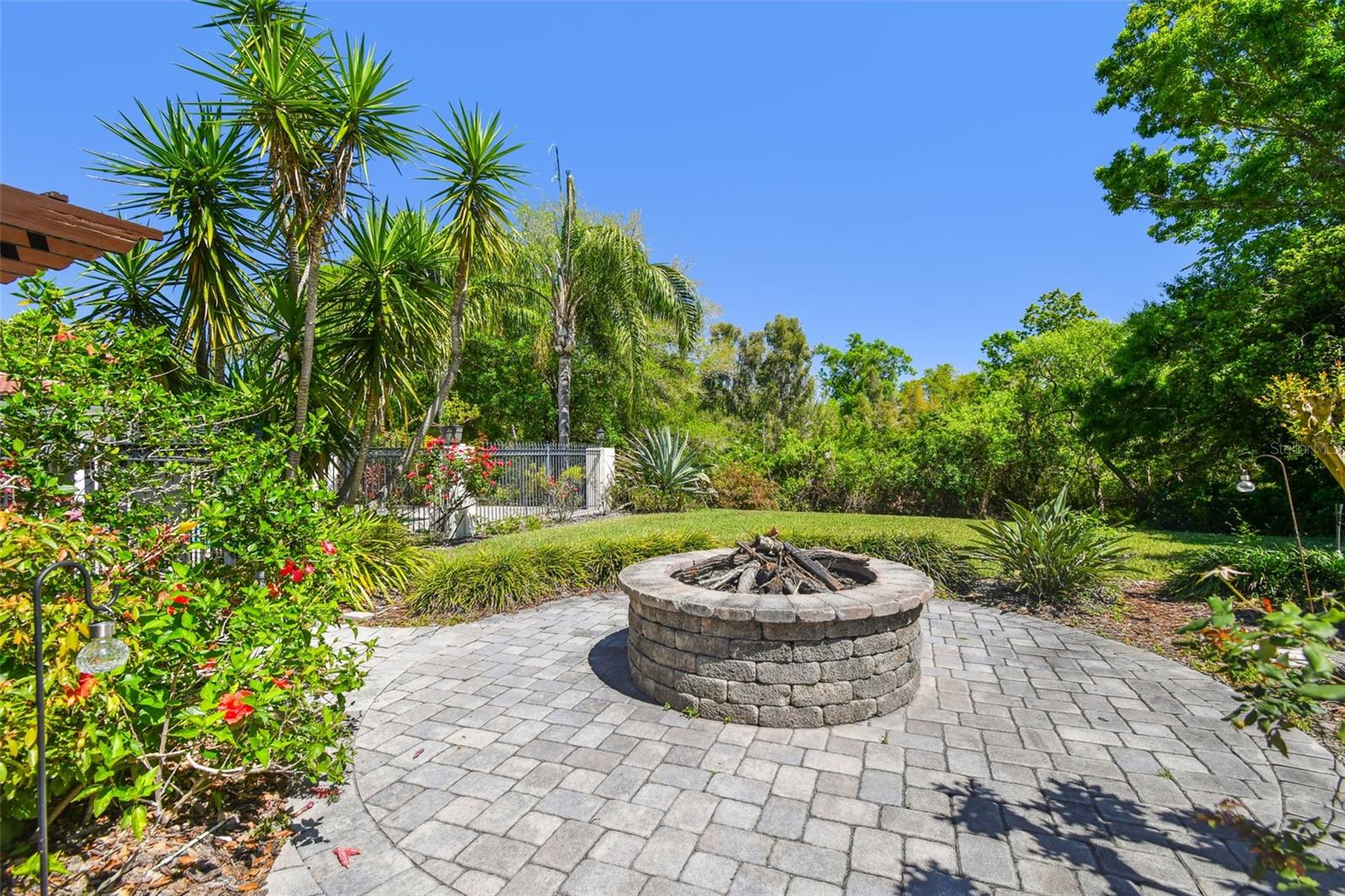 17003 MADRES DE AVILA