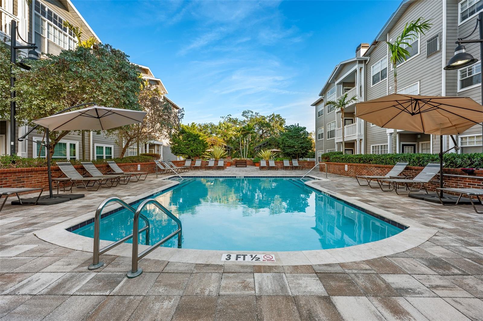 800 S DAKOTA AVE #329