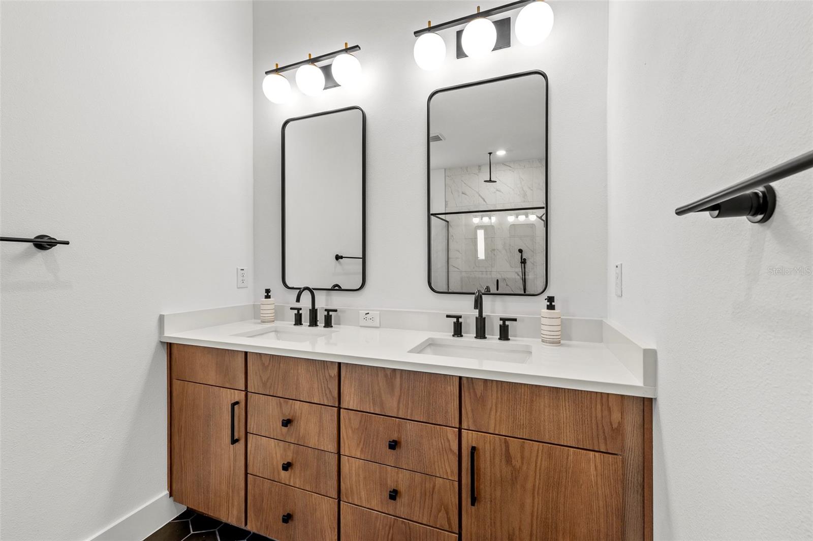 8720 DRUMMER PLANK DR