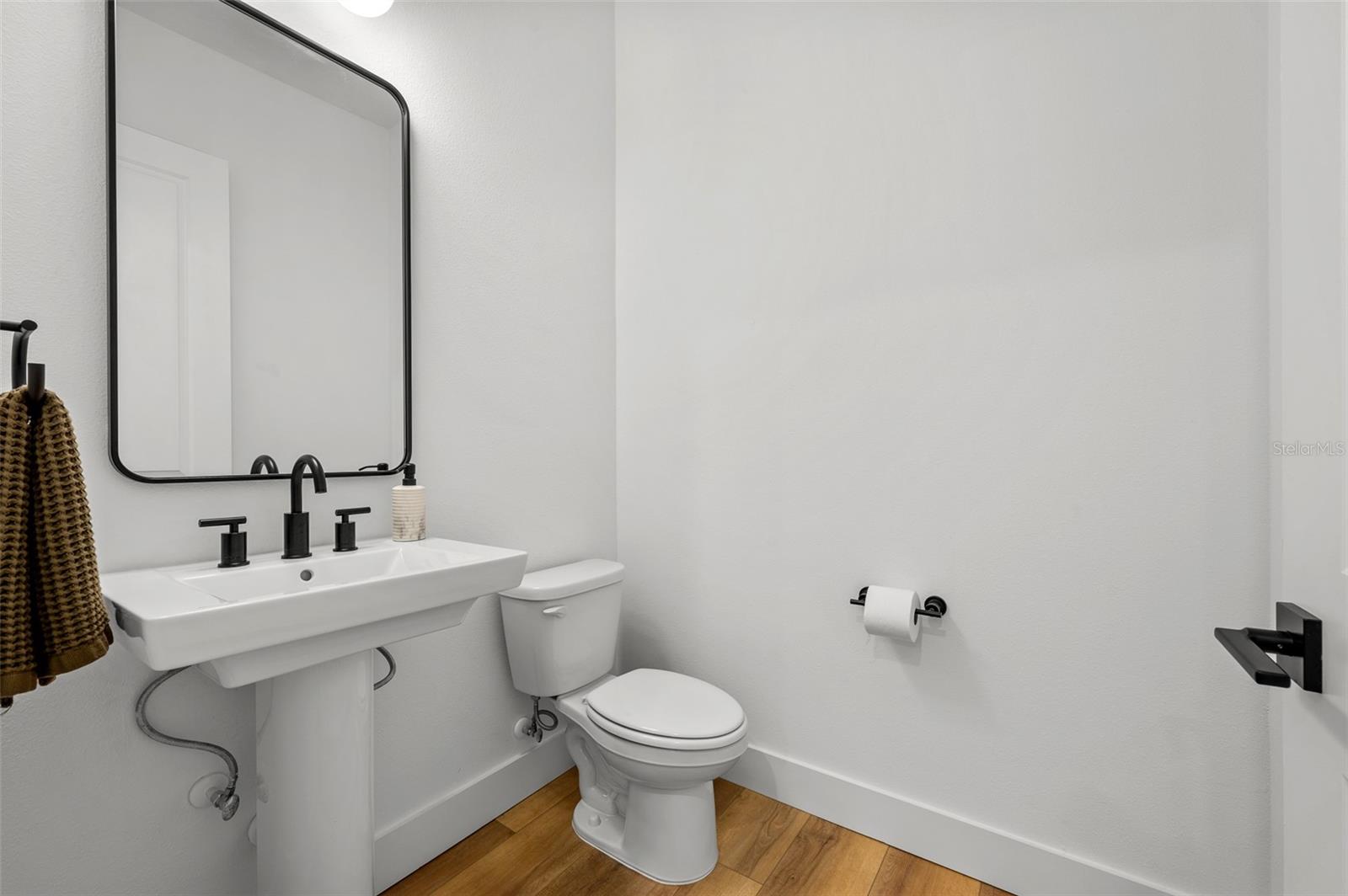 8720 DRUMMER PLANK DR